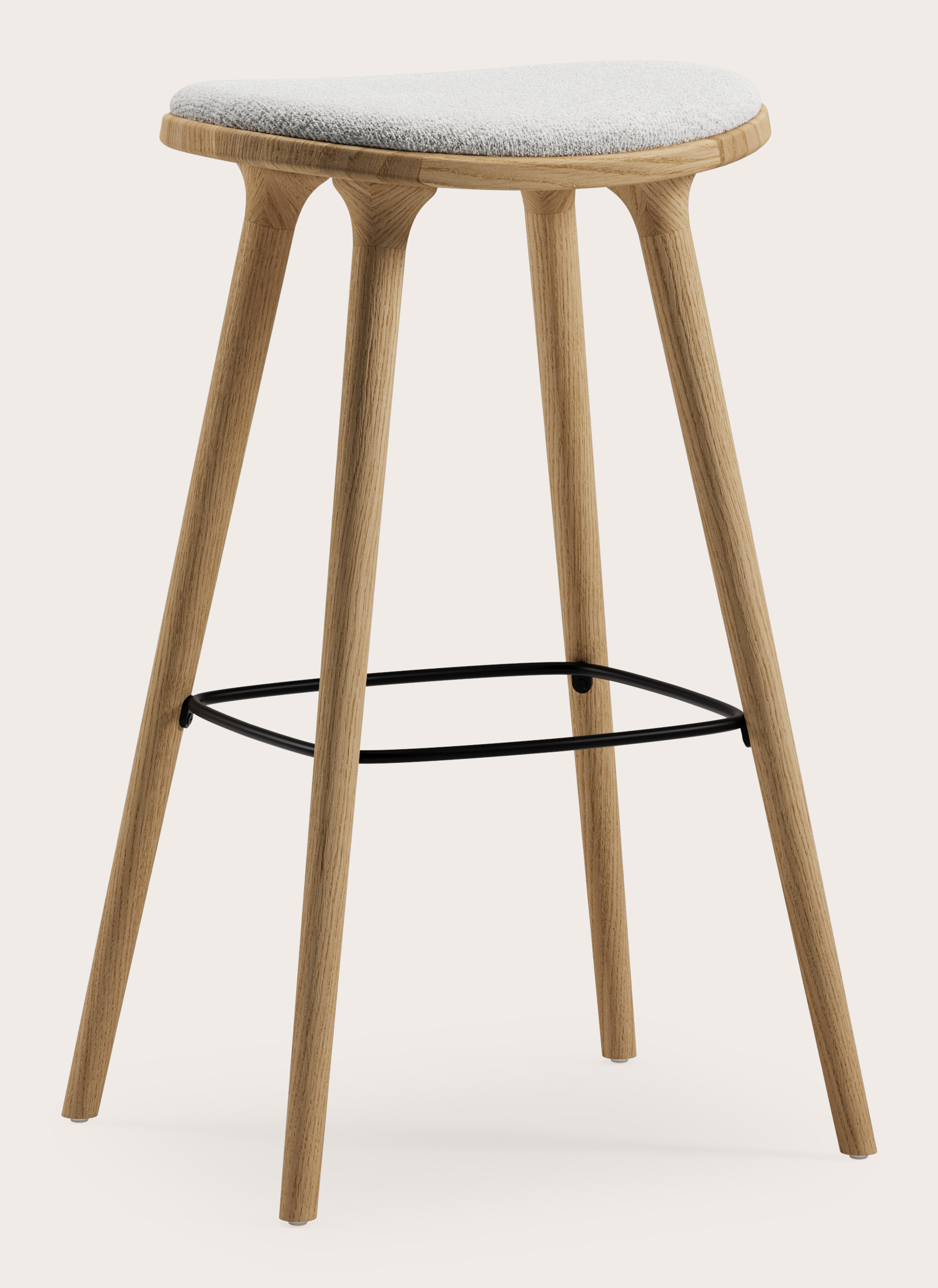 Tabouret de bar haute Olbia en chêne couleur naturelle massif avec assise en Nova tissu Lunar