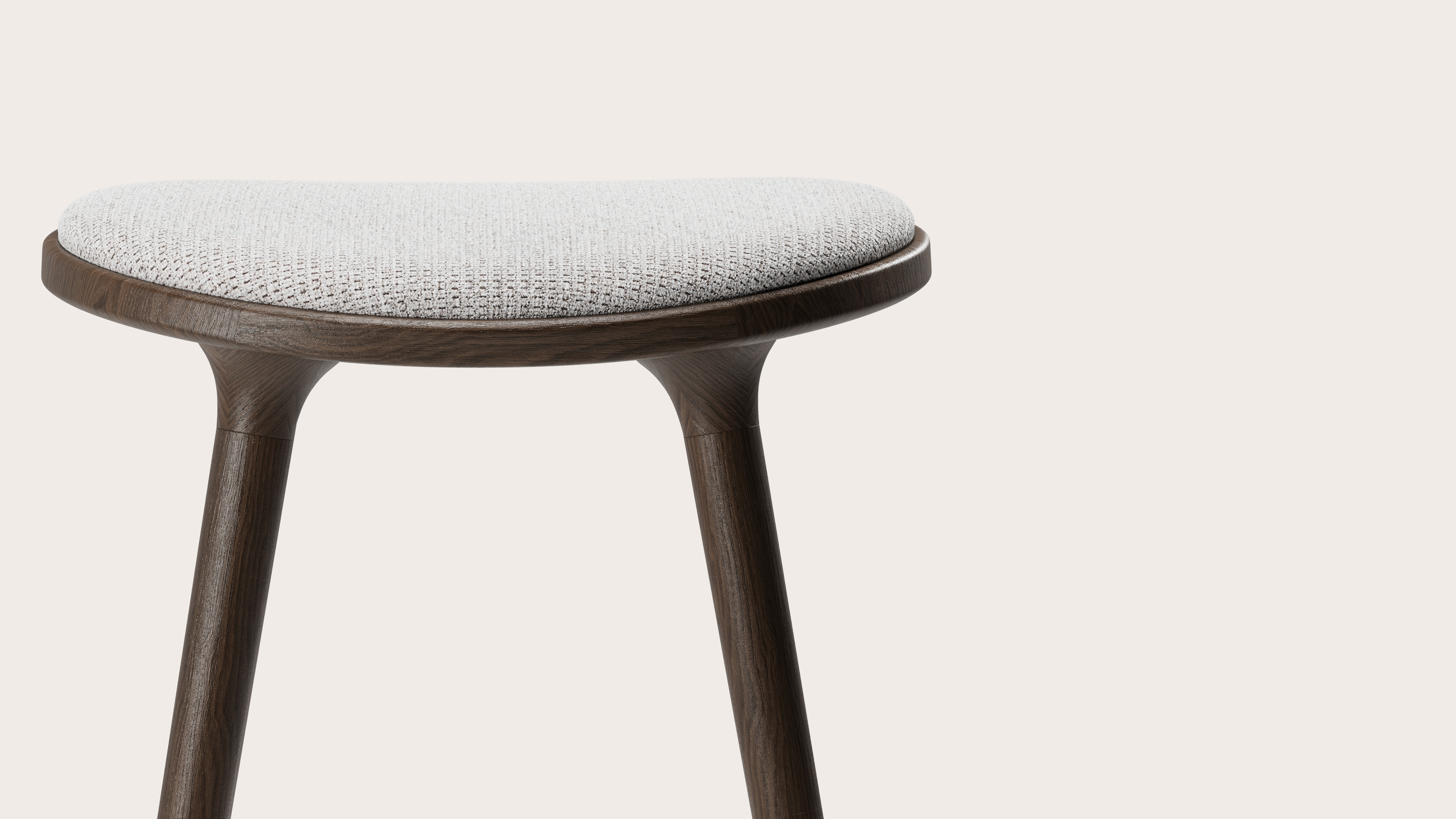 Tabouret de bar haute Olbia en chêne fumé massif avec assise en Fuga tissu Grey