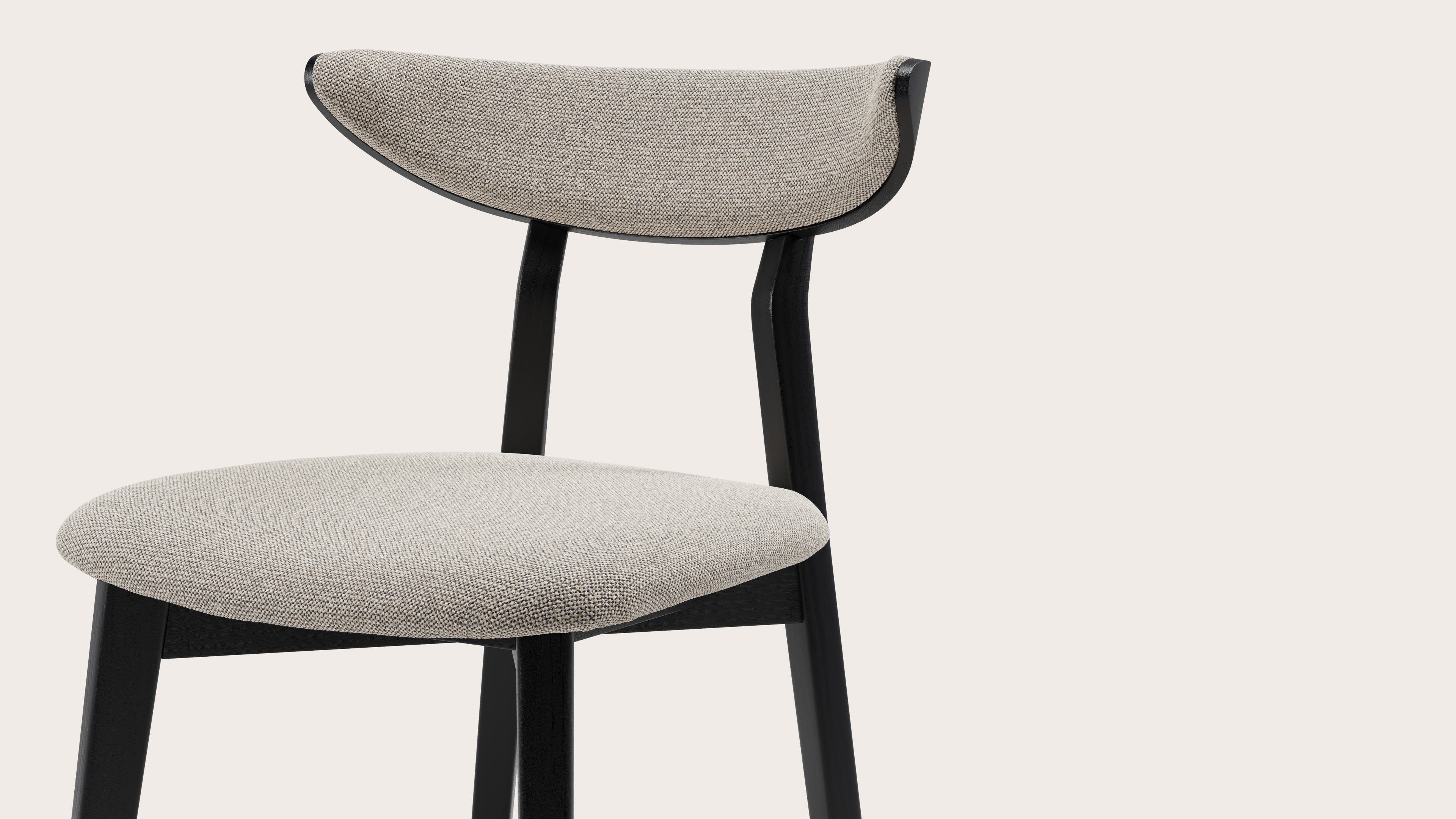 Chaise de salle à manger Pavona en Brio tissu Natural avec pied de chaise en chêne noir