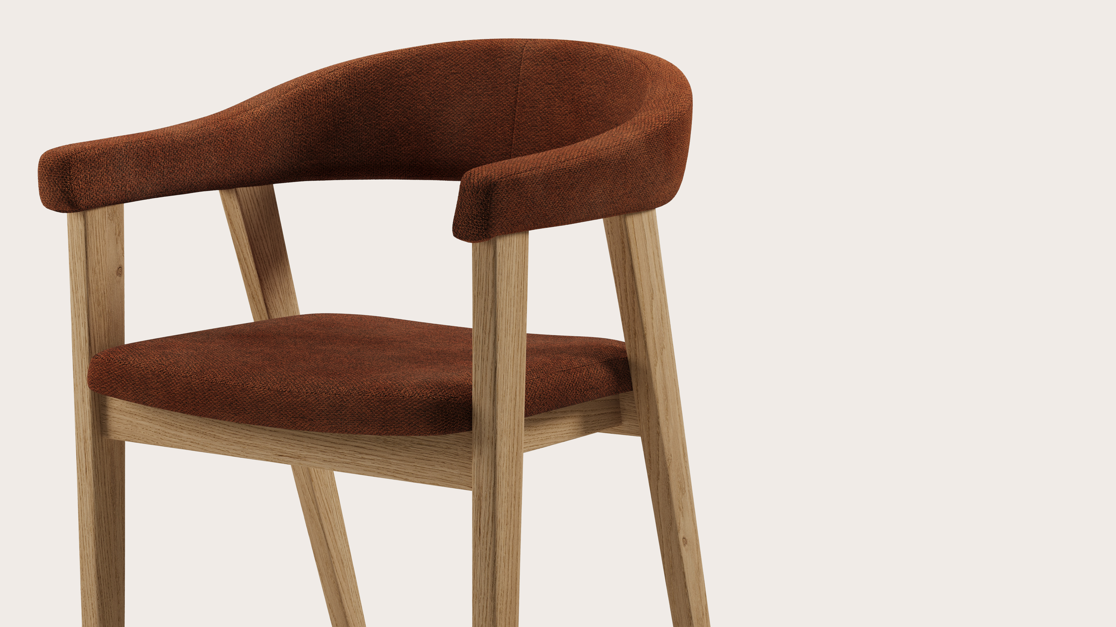Gubbio armstoel in Volti stof Copper met stoelpoot in natuurkleurige eik