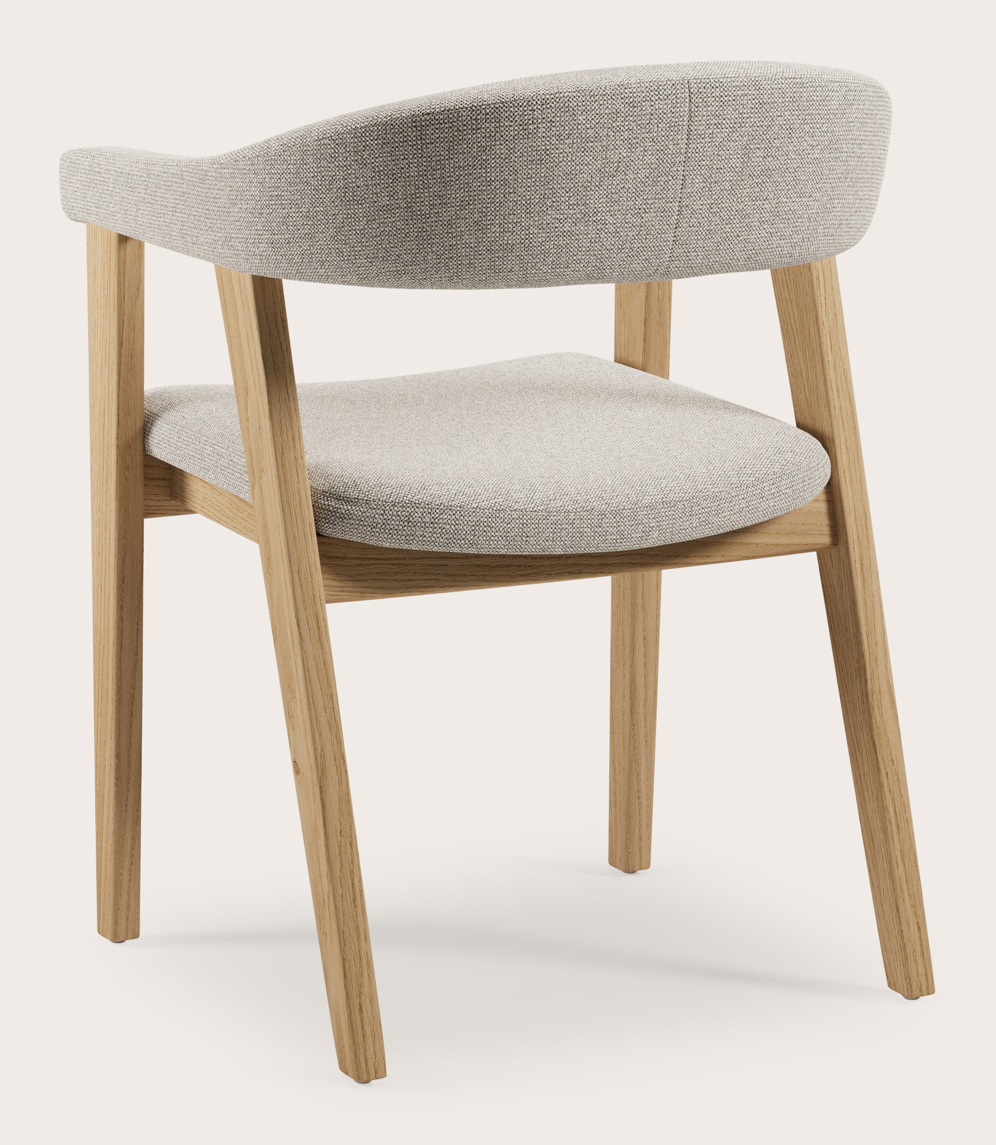 Gubbio armstoel in Brio stof Natural met stoelpoot in natuurkleurige eik