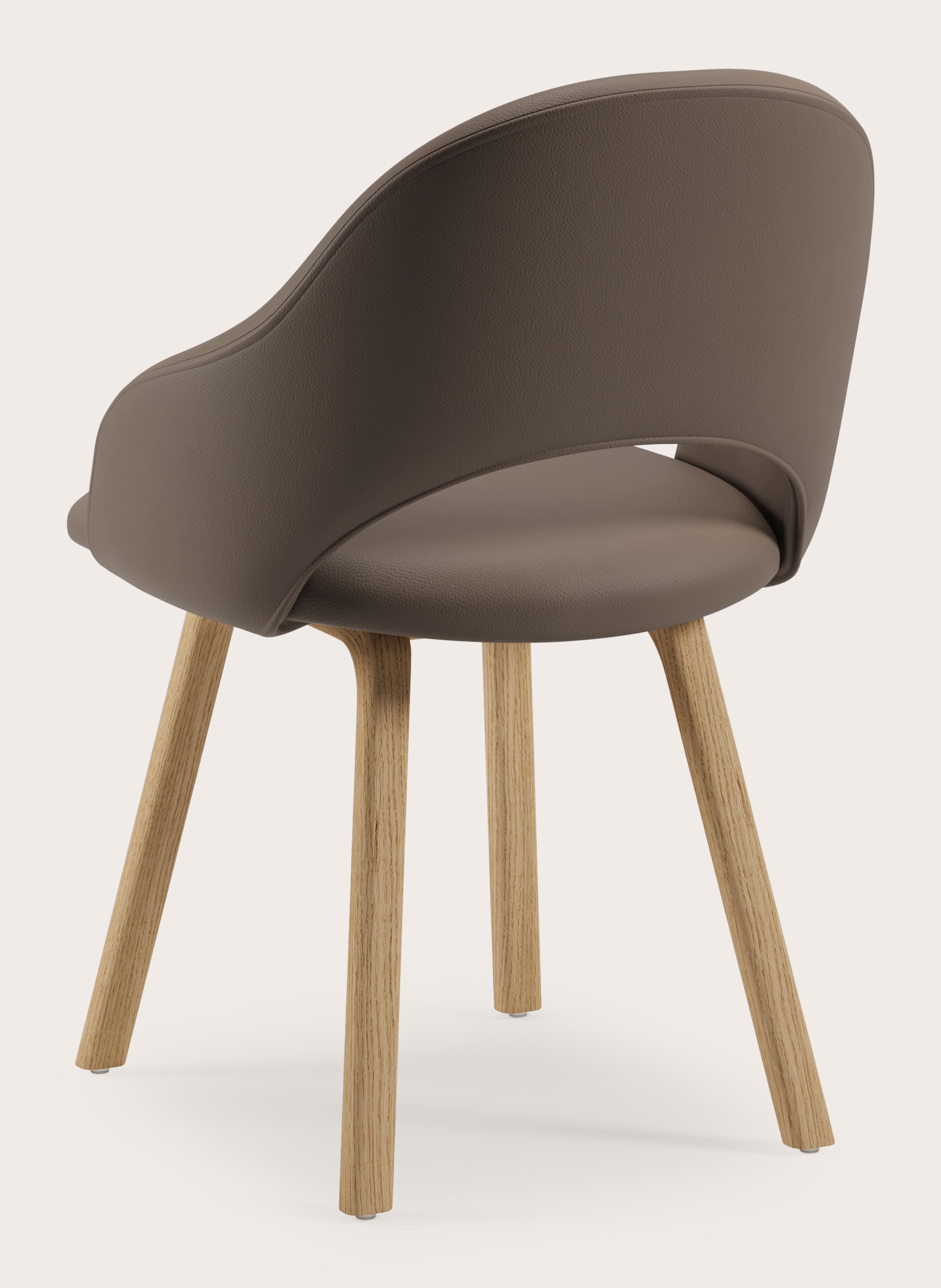 Fauteuil Gaudio en Cuiro cuir Liver avec pied de chaise en chêne couleur naturelle