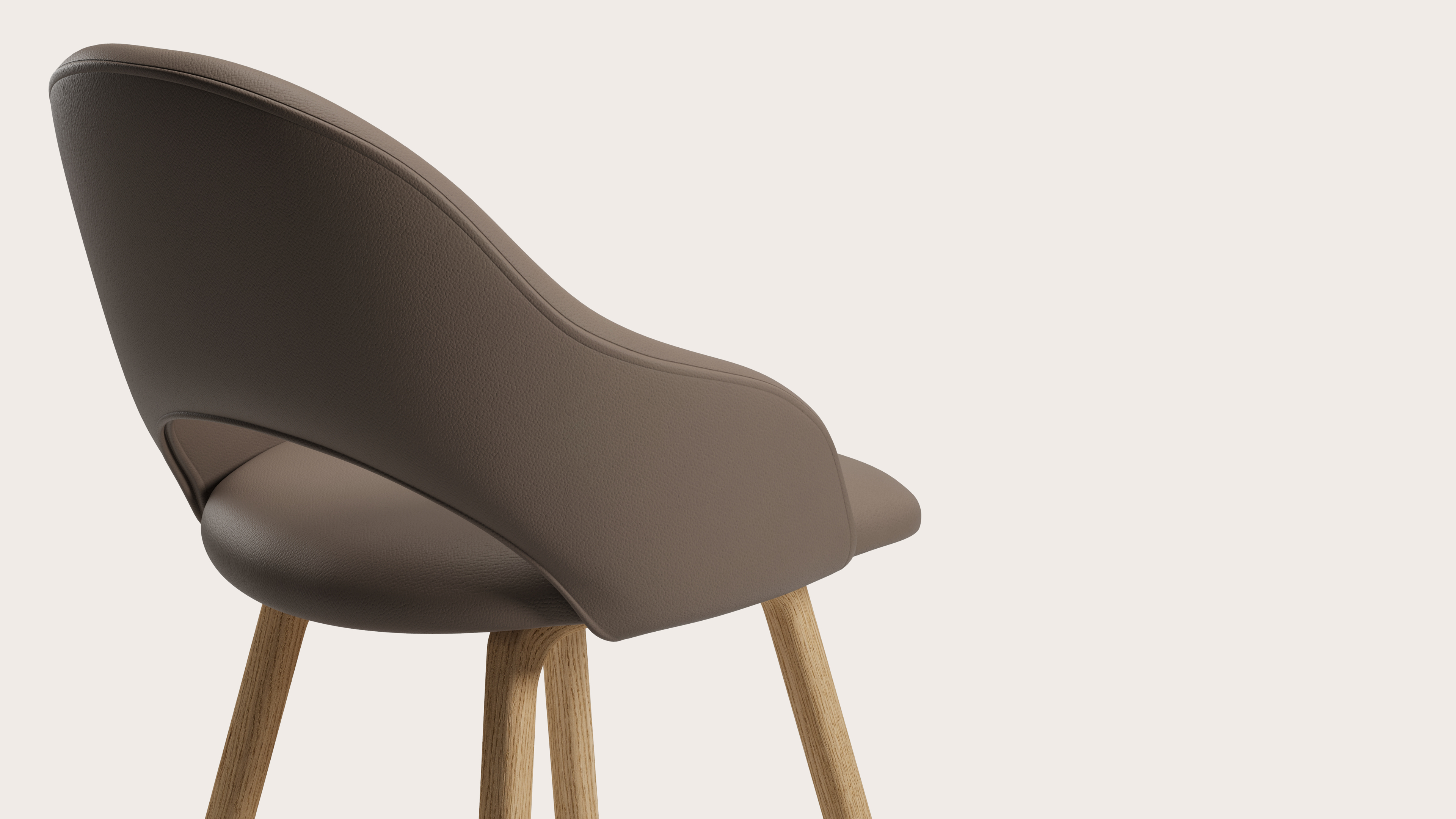 Fauteuil Gaudio en Cuiro cuir Liver avec pied de chaise en chêne couleur naturelle