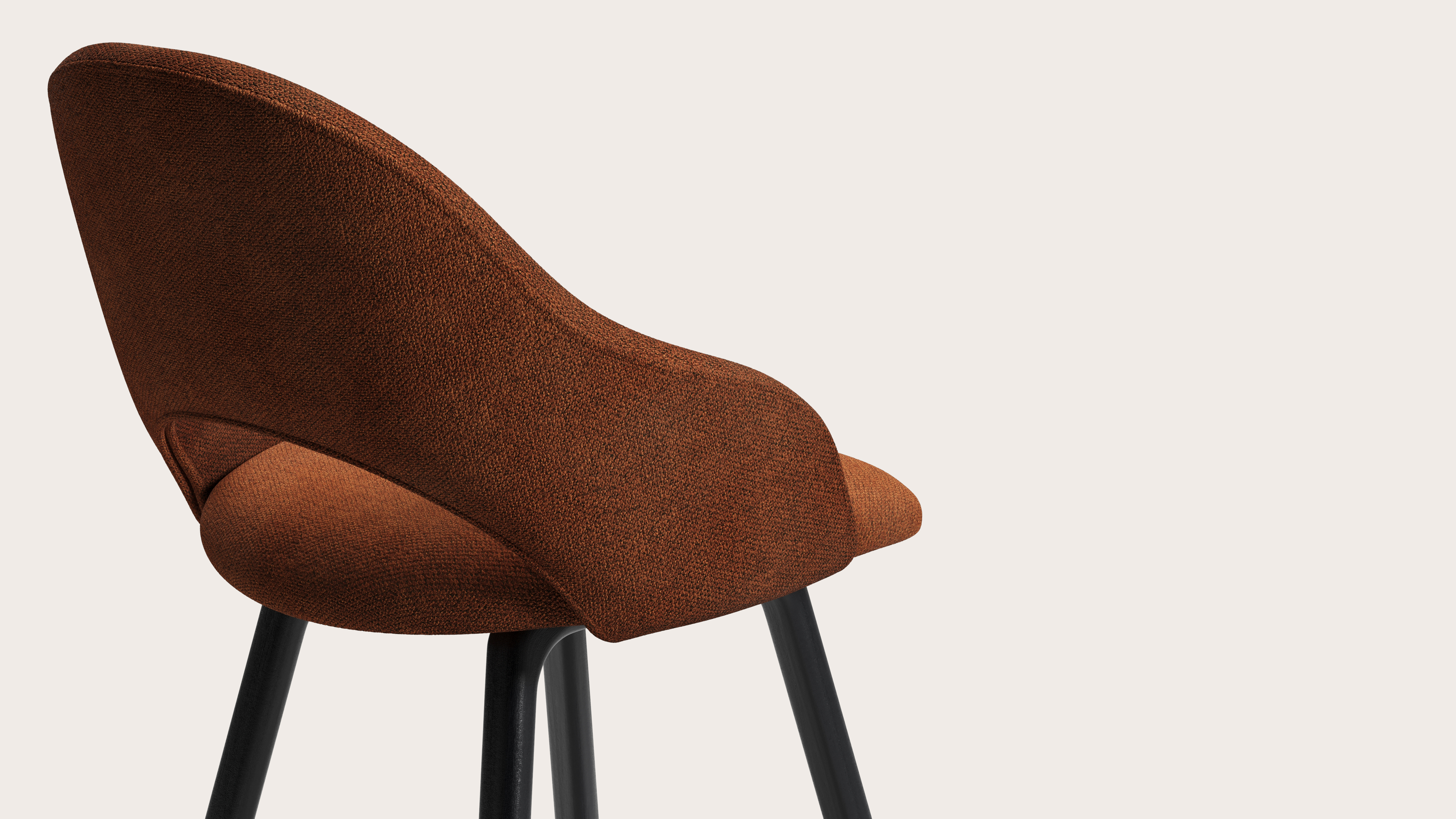 Fauteuil Gaudio en Volti tissu Copper avec pied de chaise en chêne noir