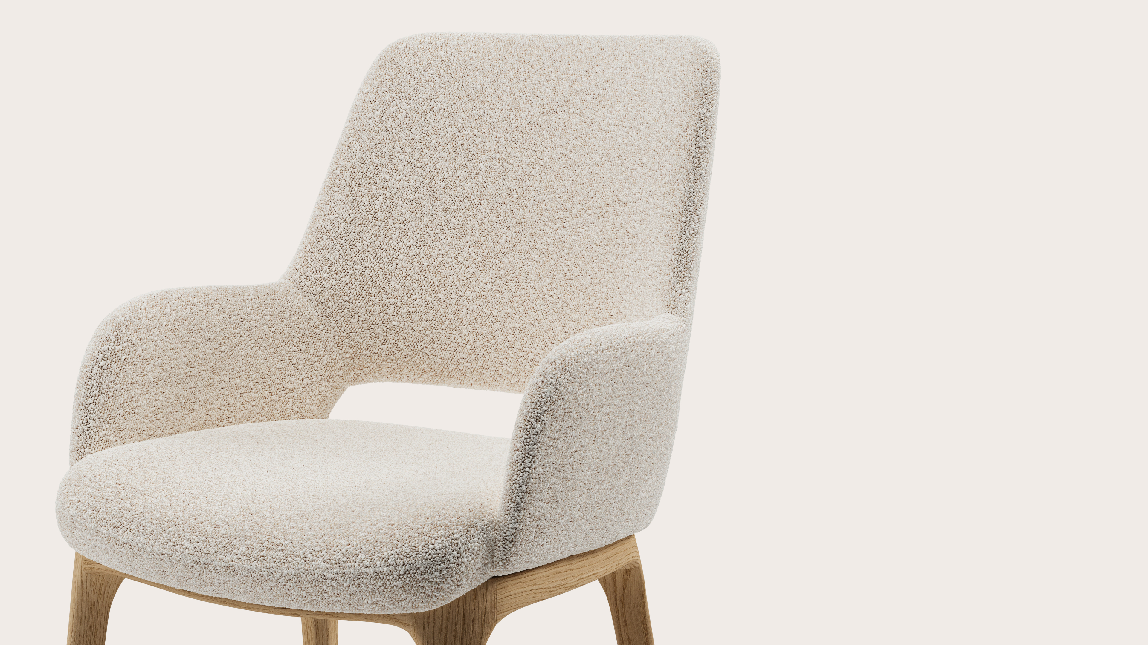 Giulio armstoel in Ritmo stof Pearl met stoelpoot in natuurkleurige eik