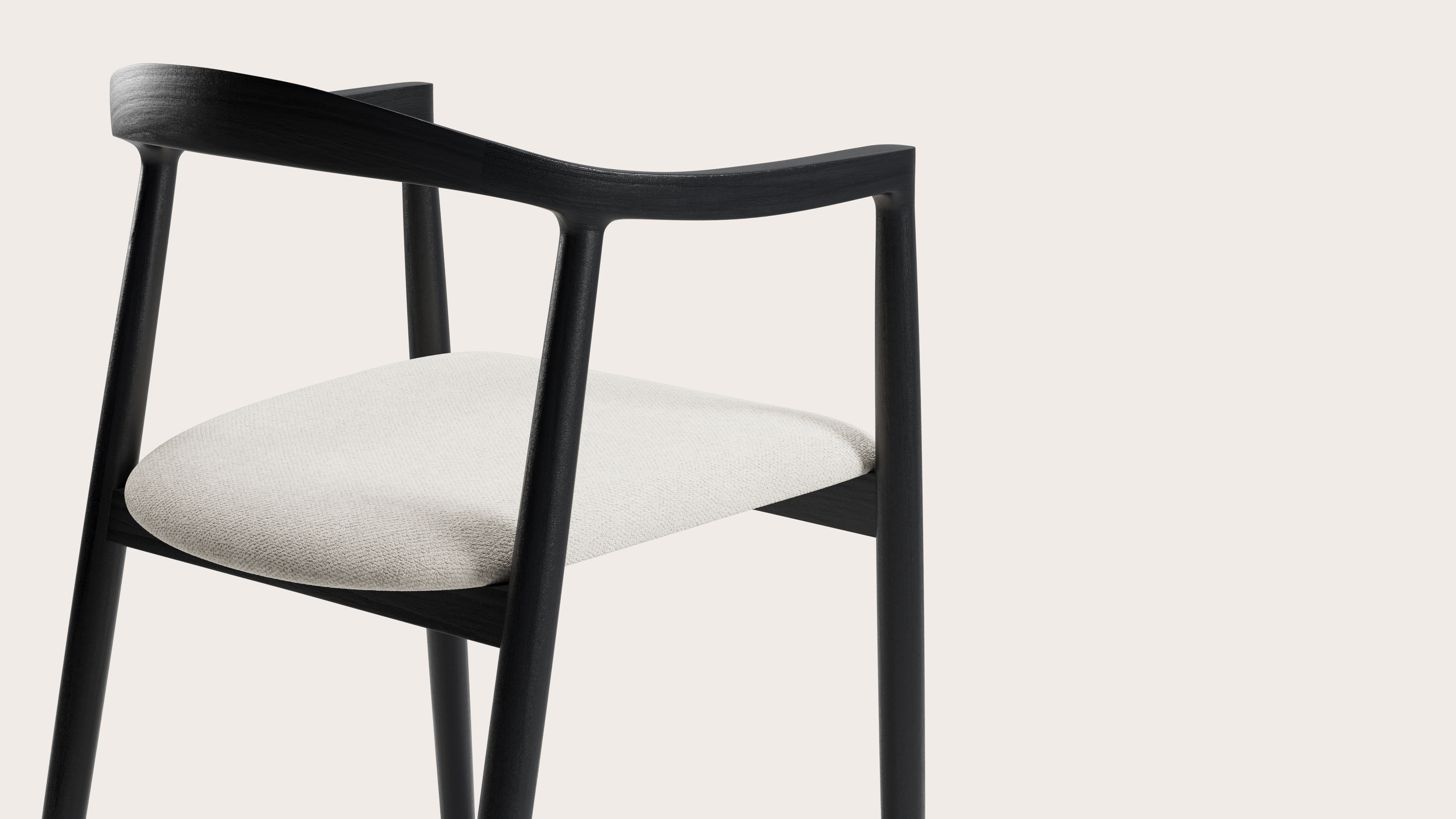 Fauteuil Noto en chêne massif noir avec assise en Volti tissu Pearl