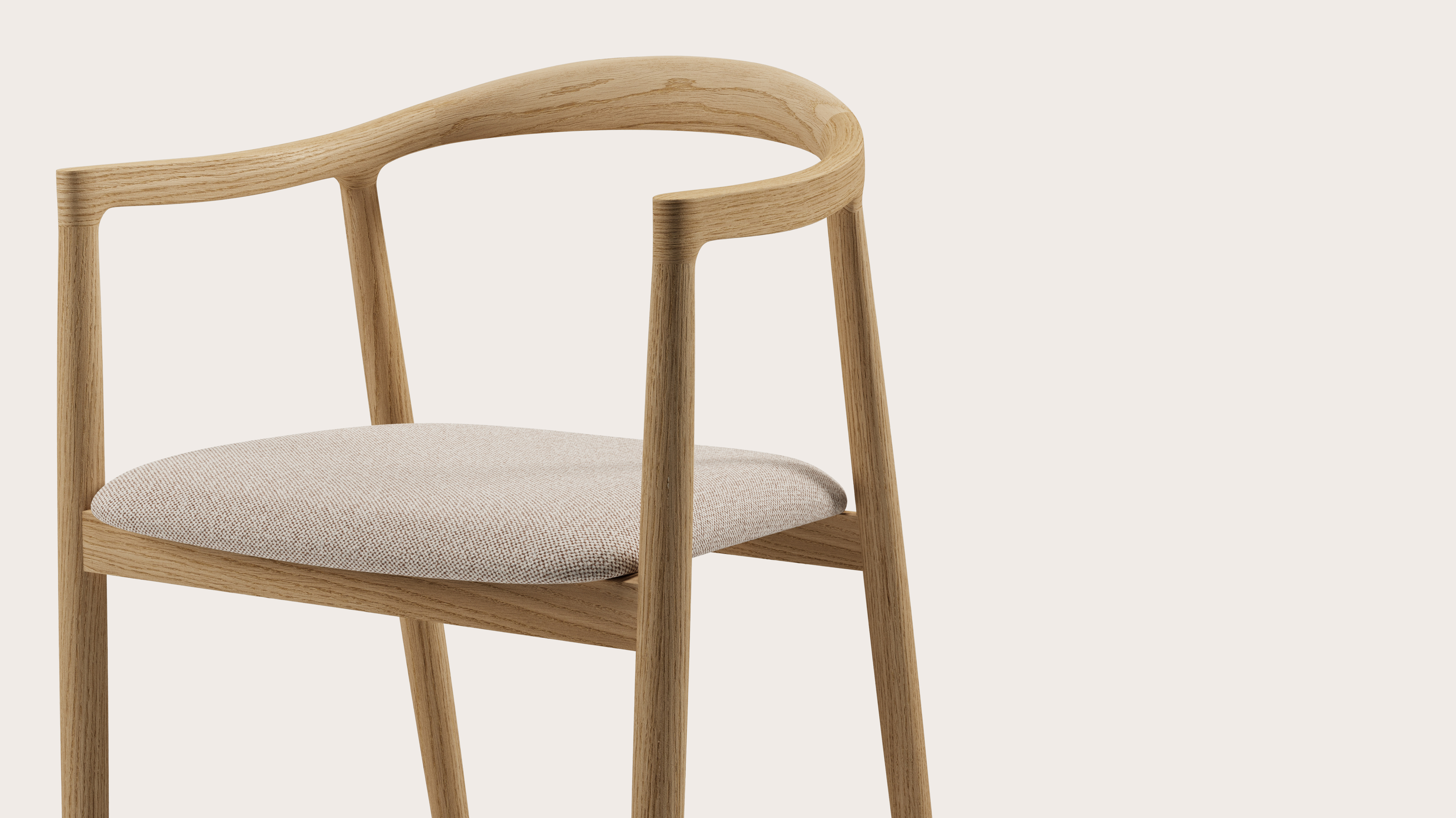 Noto armstoel in natuurkleurige eik met zitting in Brio stof Beige