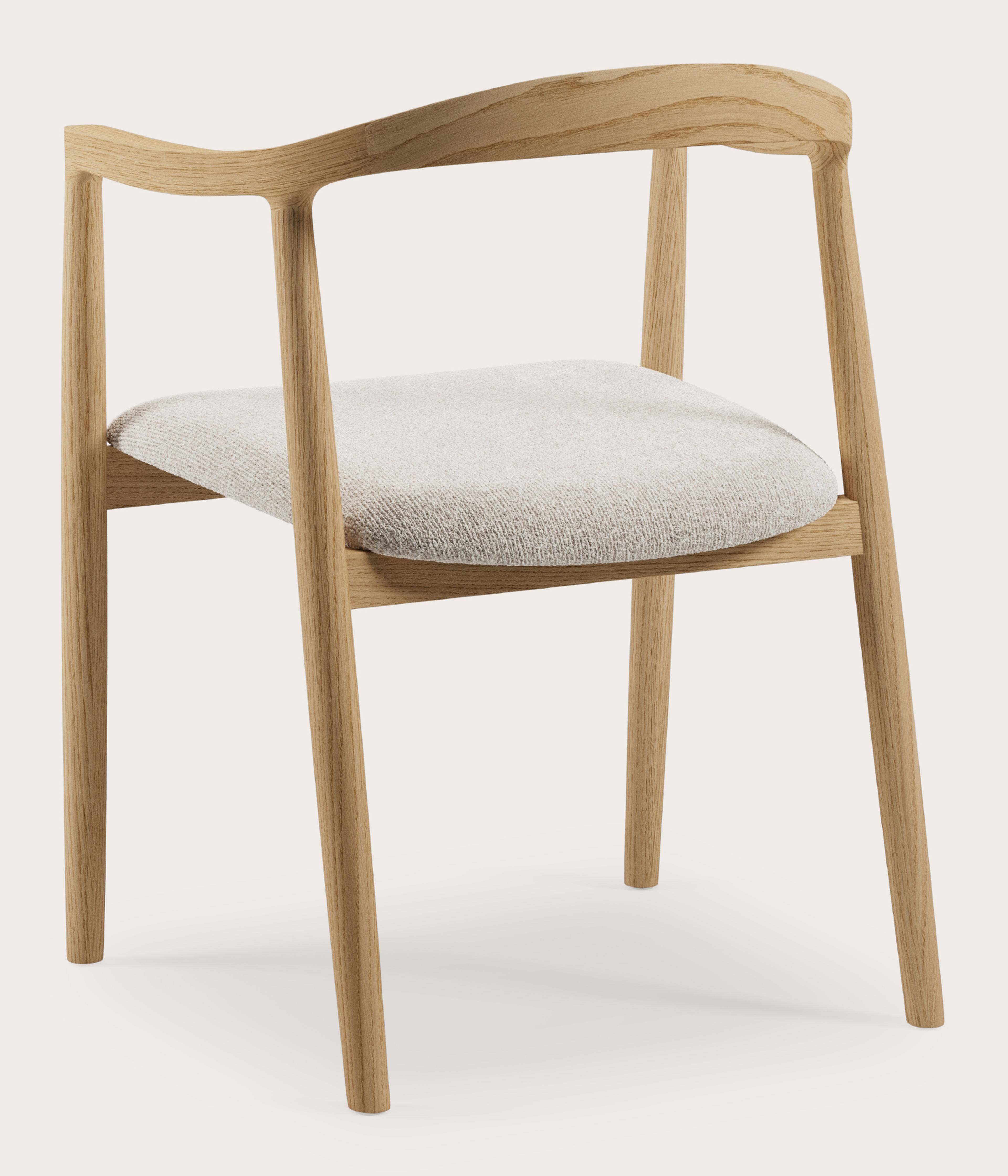 Noto armstoel in natuurkleurige eik met zitting in Nova stof Almond