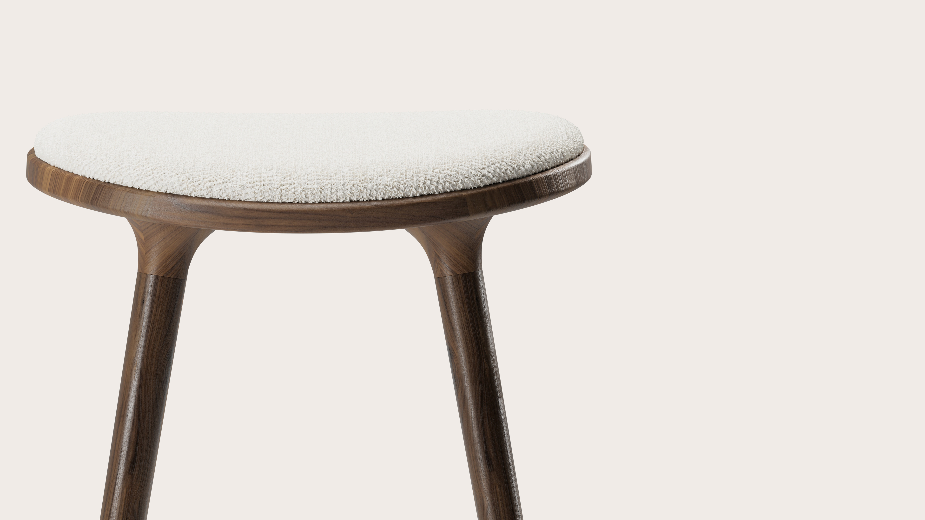 Tabouret de bar haute Olbia en noyer massif avec assise en Poco tissu White