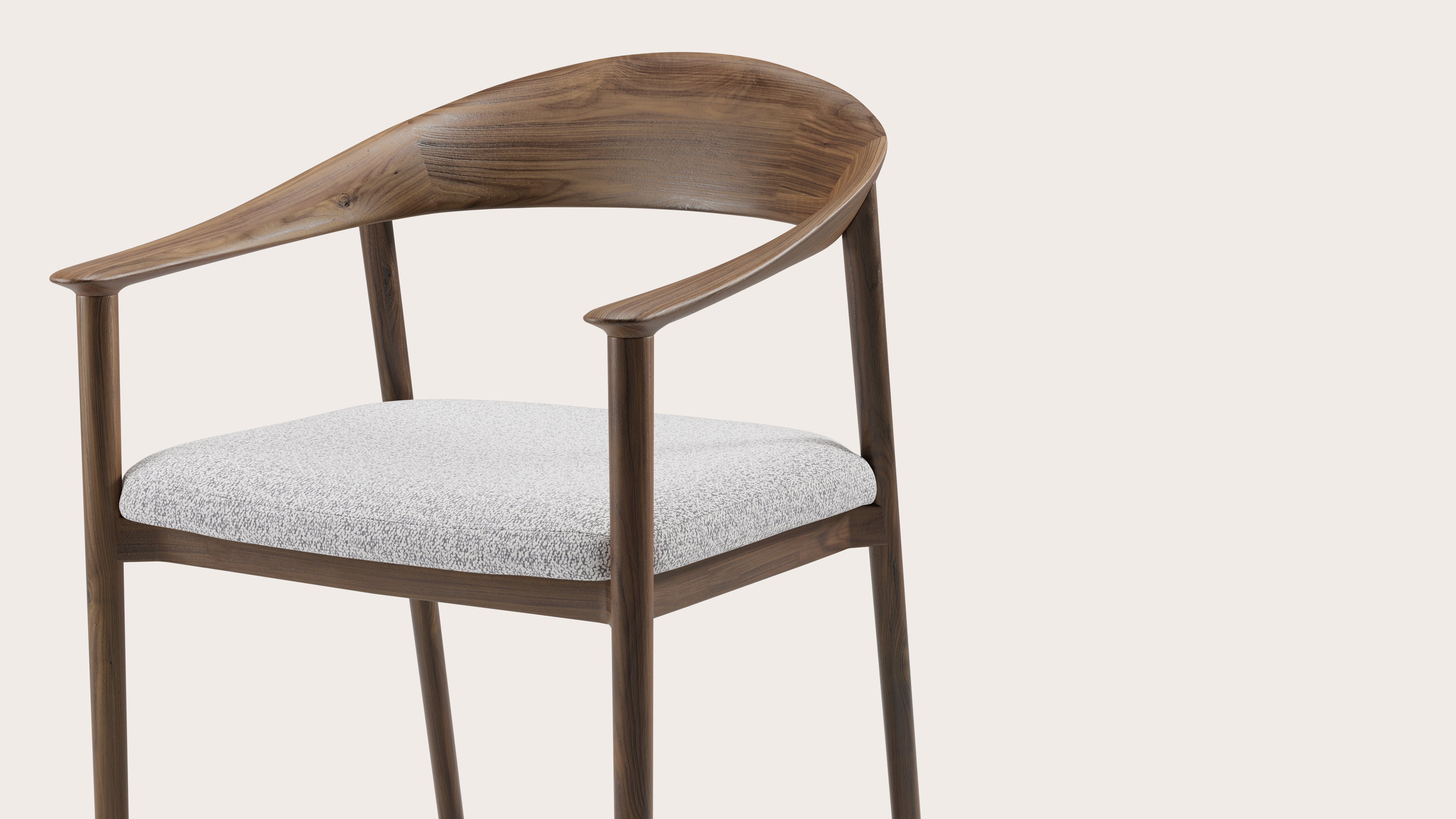 Cerso armstoel in walnoot met zitting in Dolce stof Greige