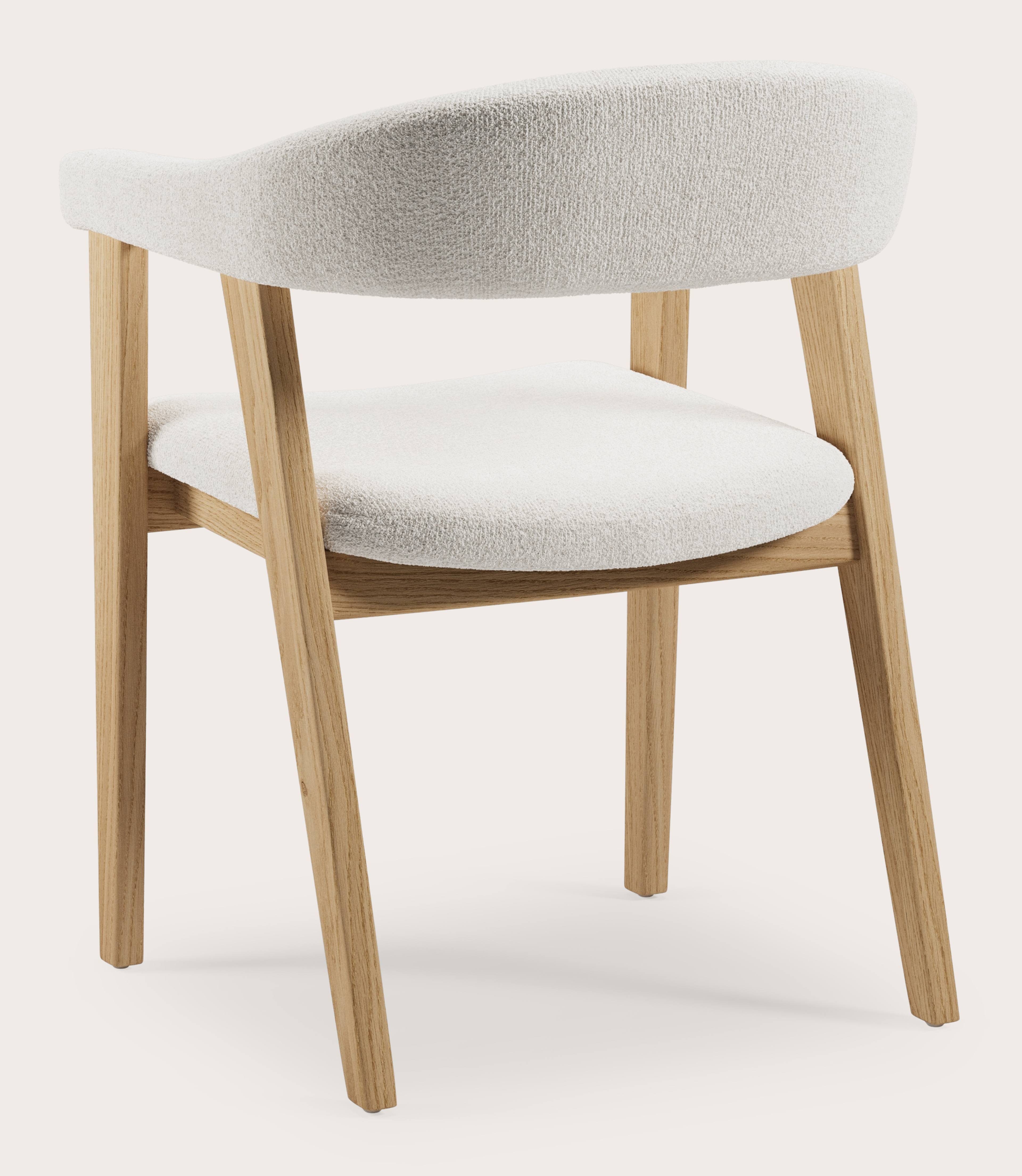 Fauteuil Gubbio en Nova tissu Pearl avec pied de chaise en chêne couleur naturelle