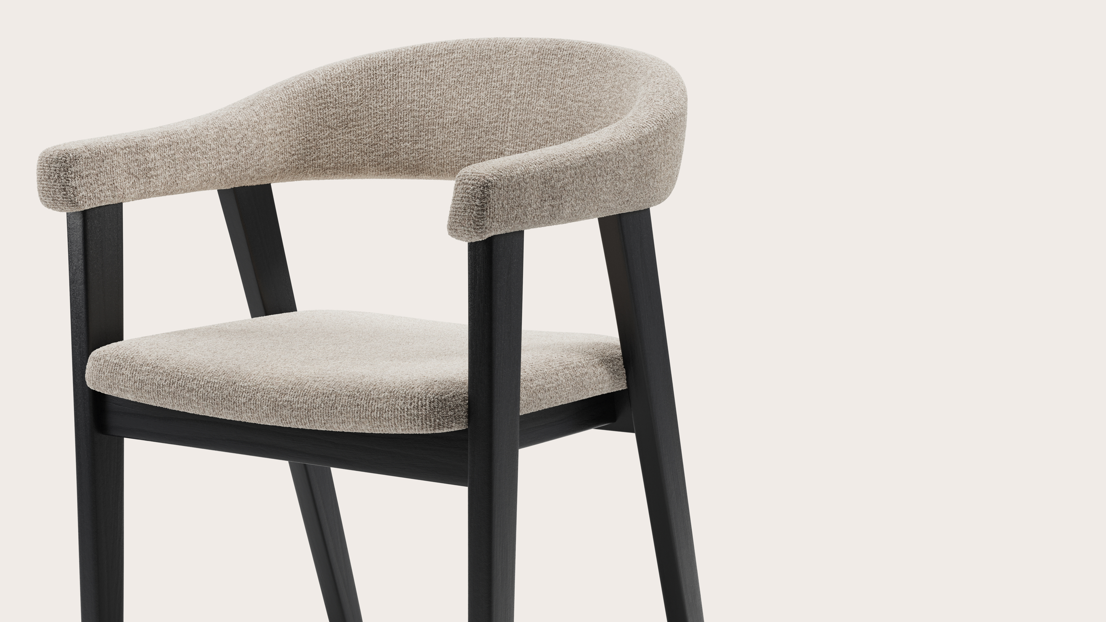 Fauteuil Gubbio en Nova tissu Almond avec pied de chaise en chêne noir
