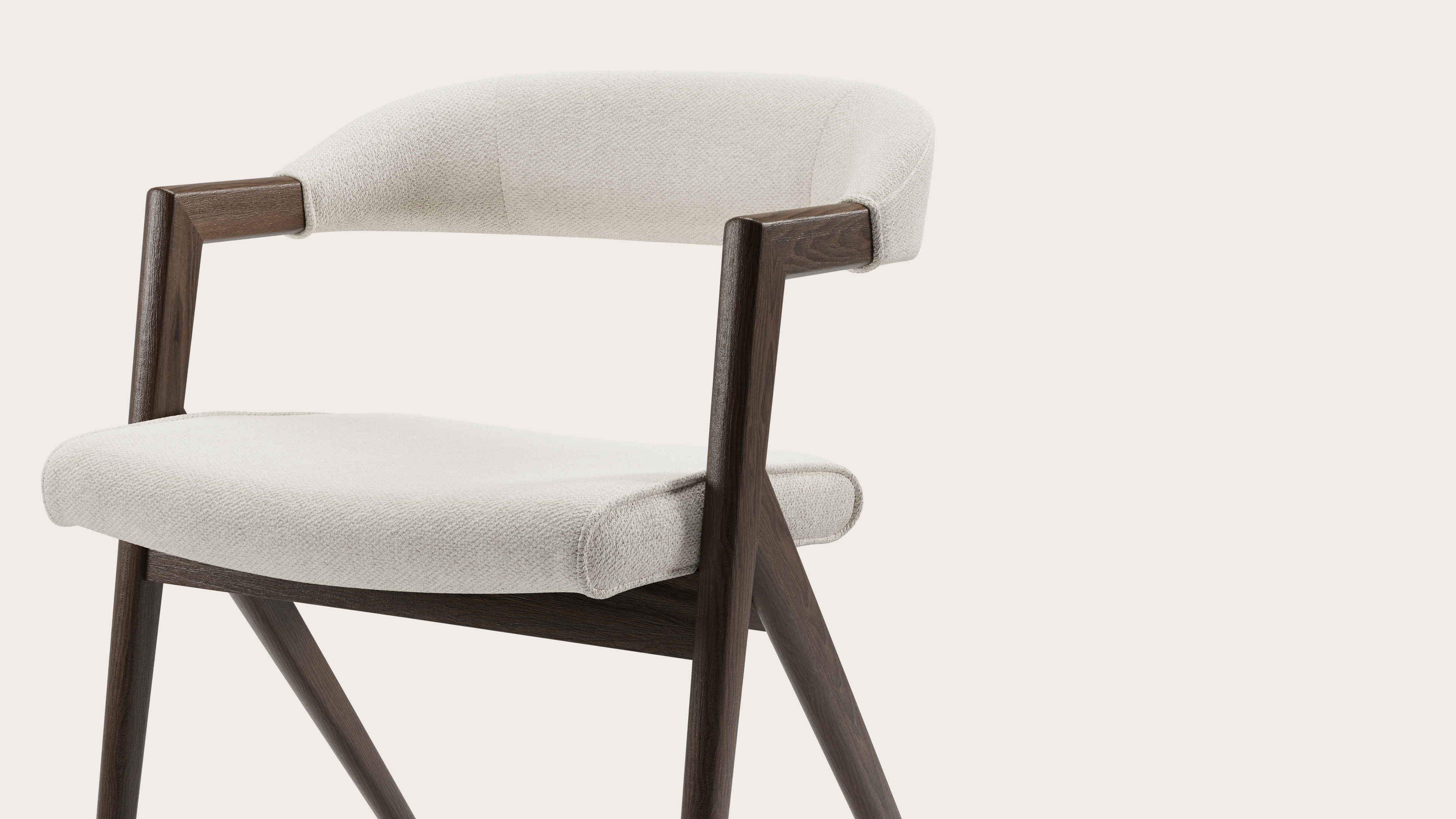Fauteuil Roveto en Volti tissu Pearl avec pied de chaise en chêne fumé