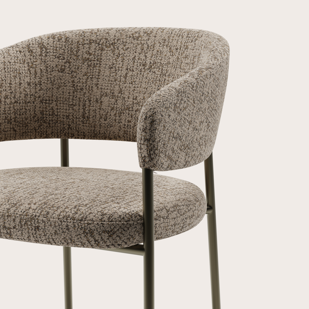 Fauteuil Rivoli en Mareto tissu Taupe avec pied de chaise métal bronze
