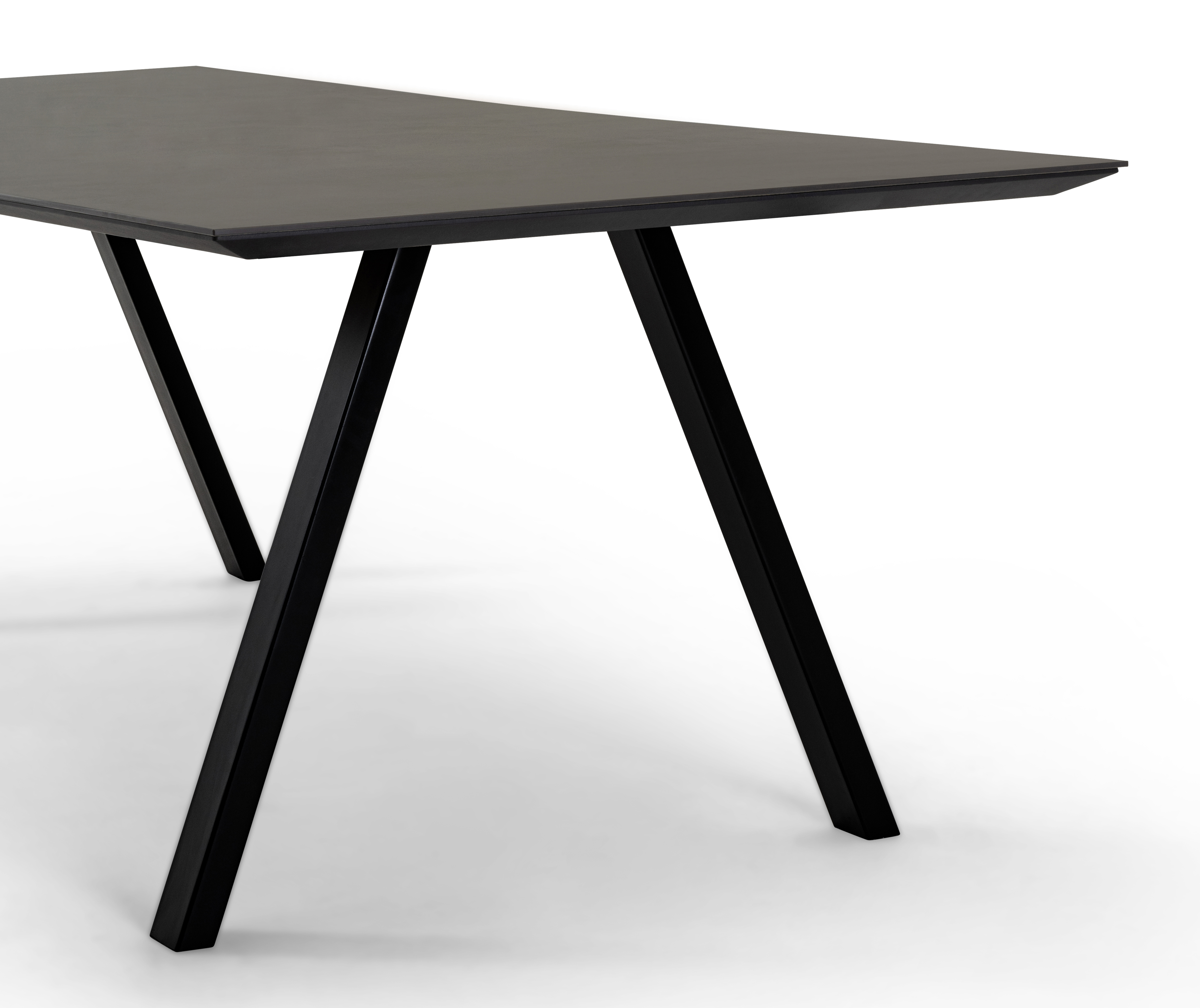 Table de salle à manger Tiendo armature en métal noir avec plateau Ceramo rectangulaire céramique en couleur Calatorao 220 x 100 x 77 cm