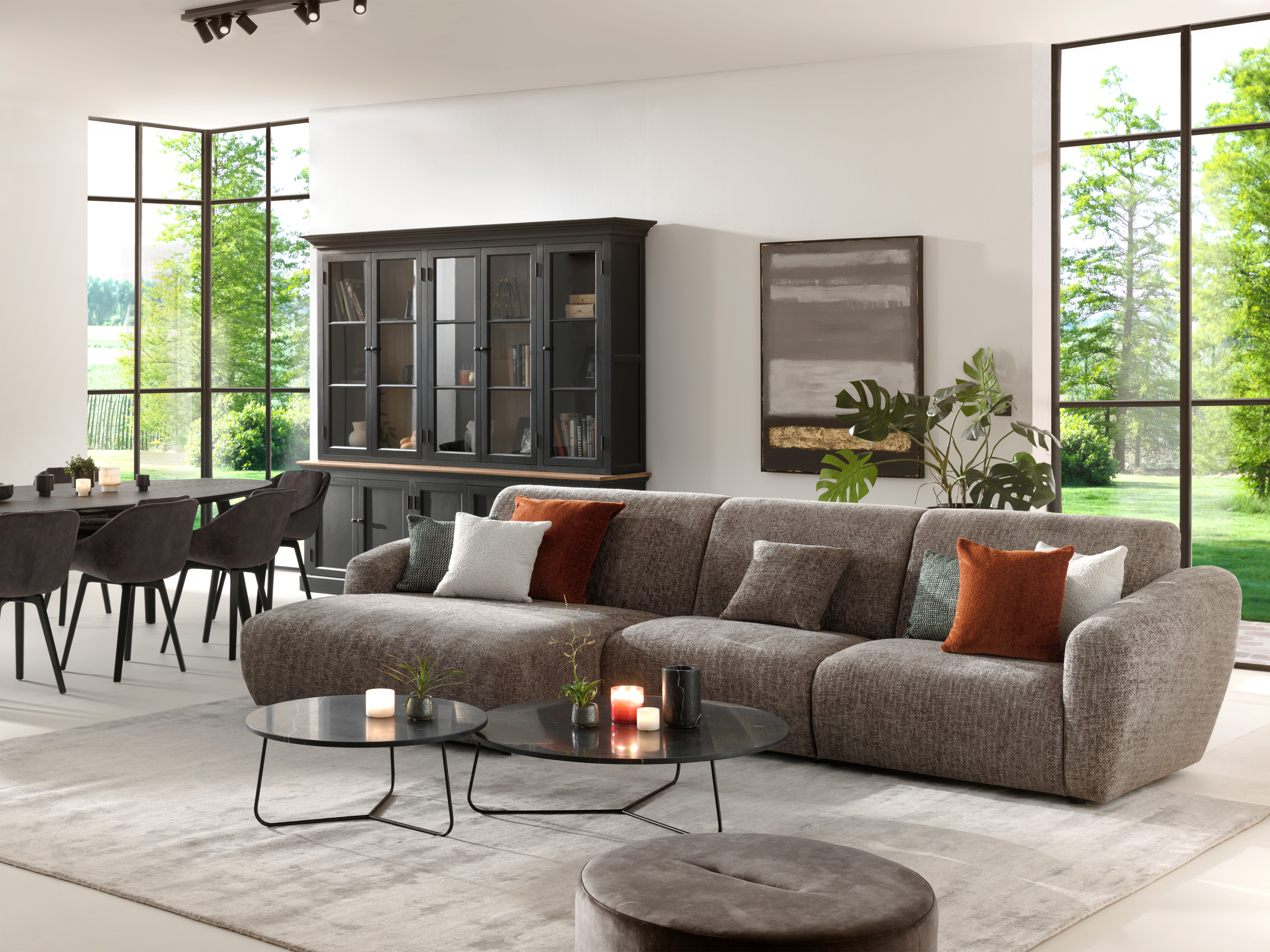 Salontafel Marzo onderstel zwart metaal met Pietro blad in marmer kleur Nero Marquina