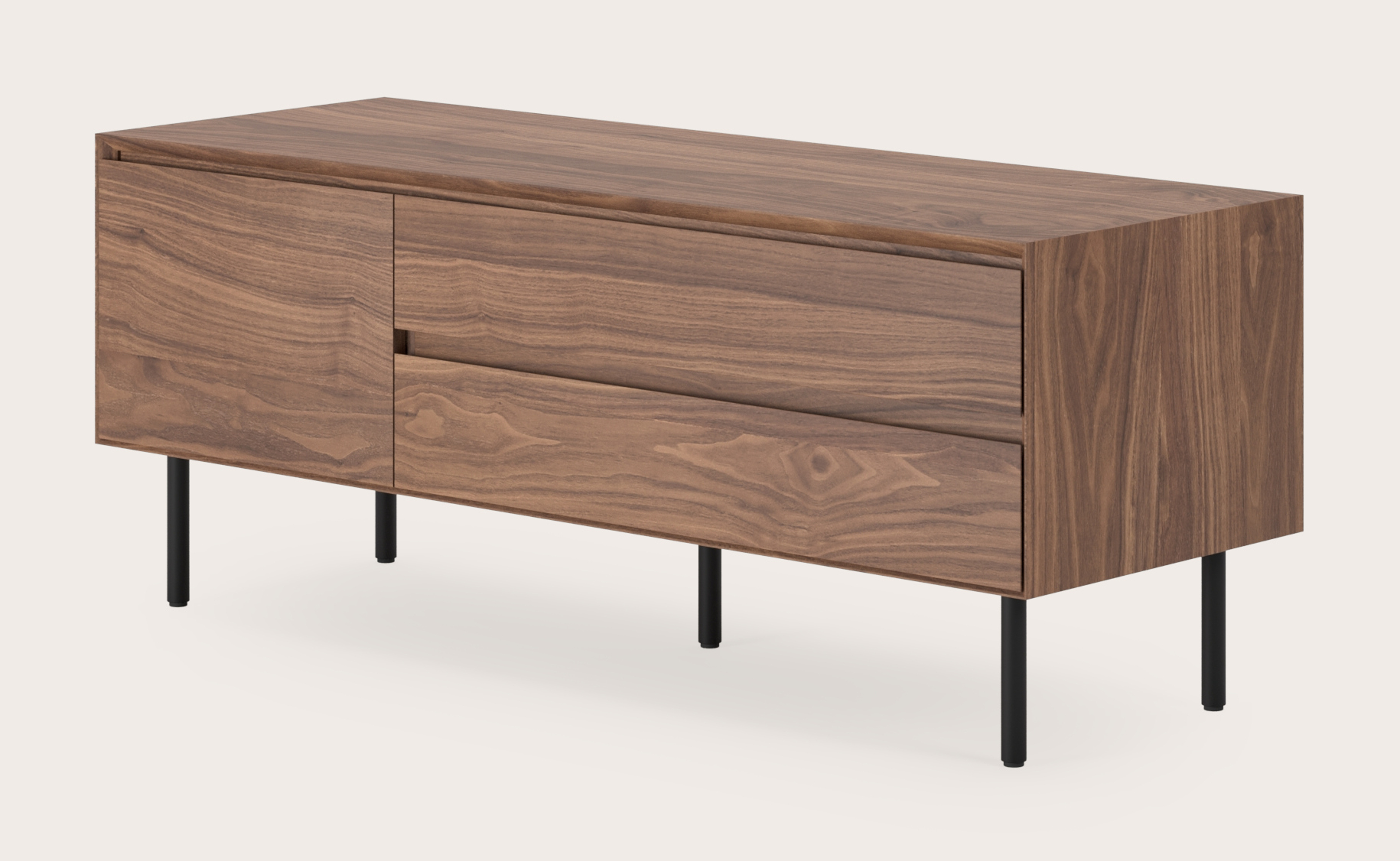 Arno tv-meubel in walnoot met ronde poten 130 x 45 cm