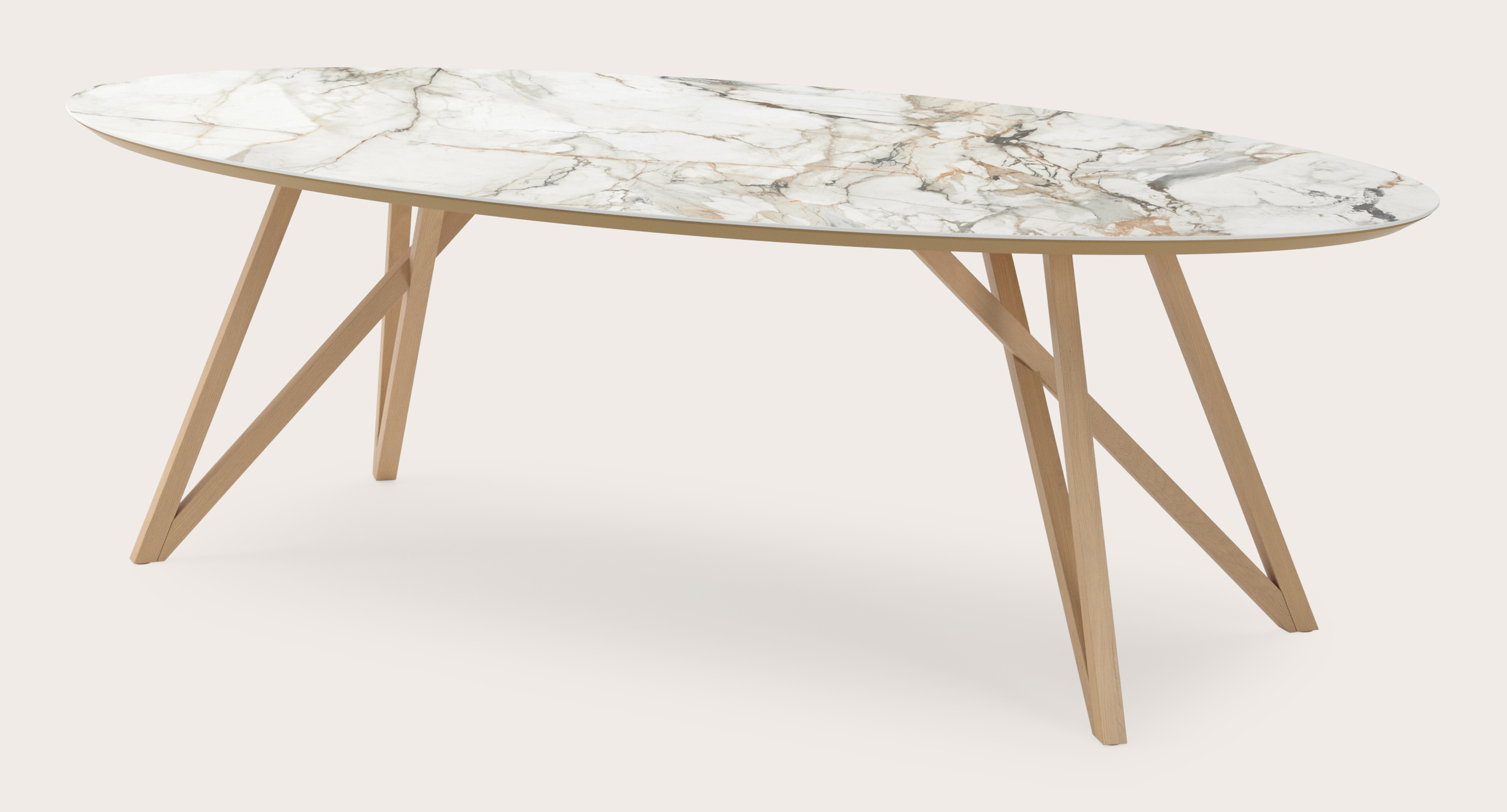 Eettafel Ragno onderstel in natuurkleurige eik met ovaal volkeramisch Ceramo blad in kleur Calacatta Luxe 260 x 130 x 76 cm