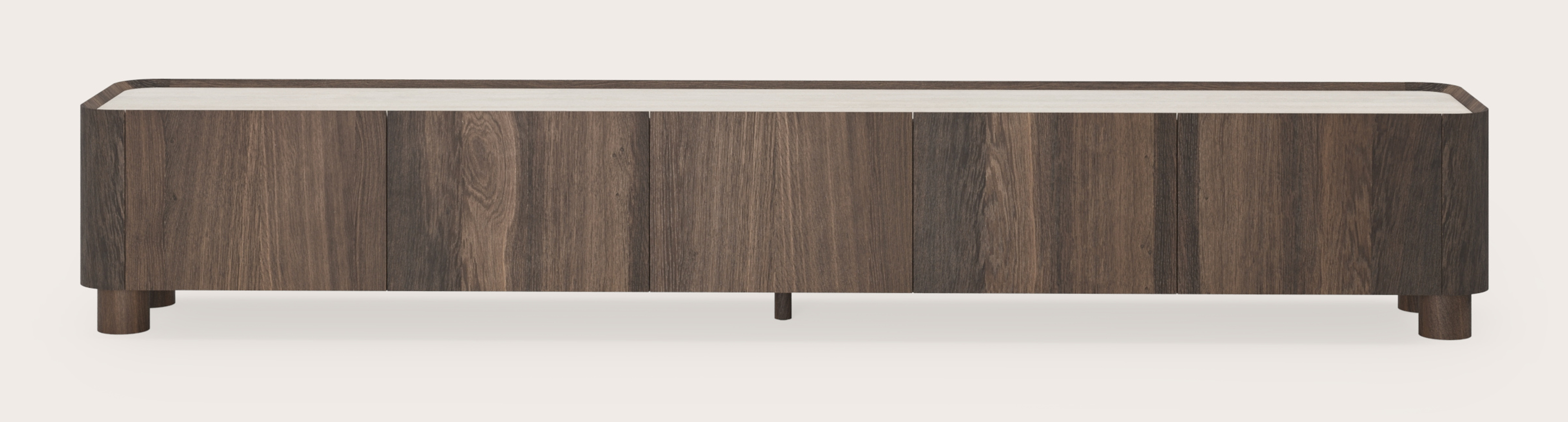 Curvato tv-meubel in gerookte eik met ronde houten poten met volkeramisch Ceramo blad in kleur Travertino Bianco 269 x 45 x 44 cm