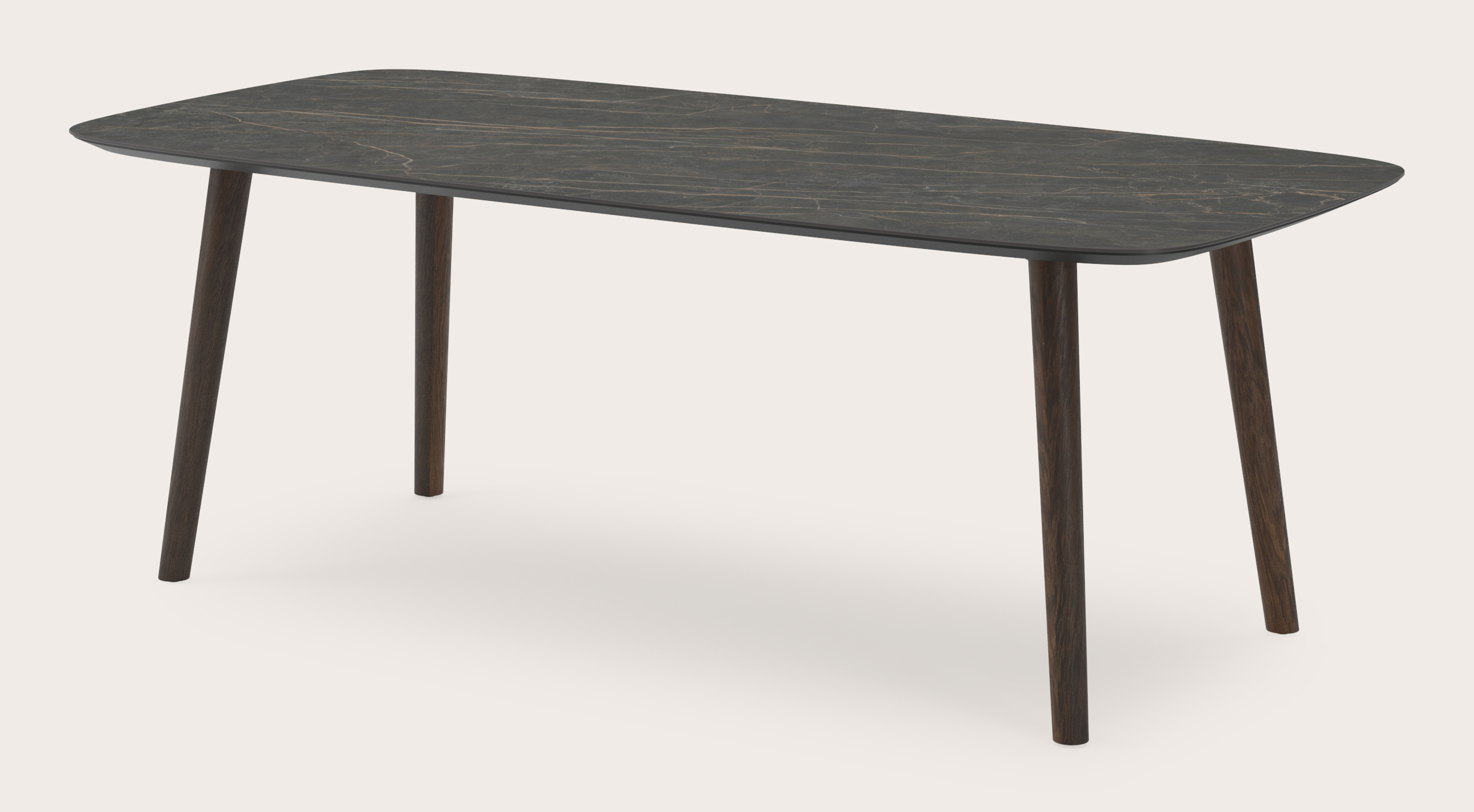 Table de salle à manger Conico armature en chêne fumé avec plateau Ceramo forme arrondie en céramique en couleur Black Obsession 200 x 105 x 77 cm