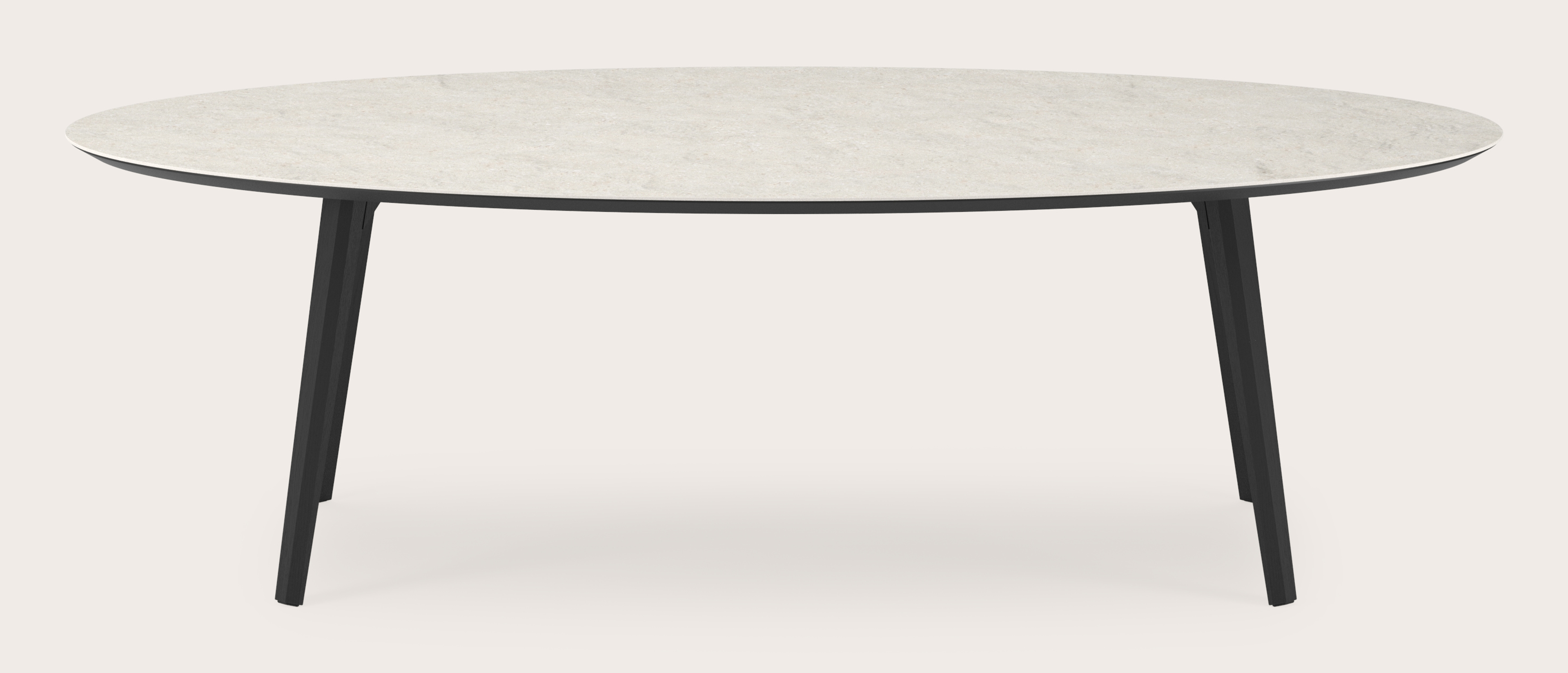 Eettafel Clino onderstel in zwarte eik met ovaal volkeramisch Ceramo blad in kleur Shilin 260 x 130 x 77 cm