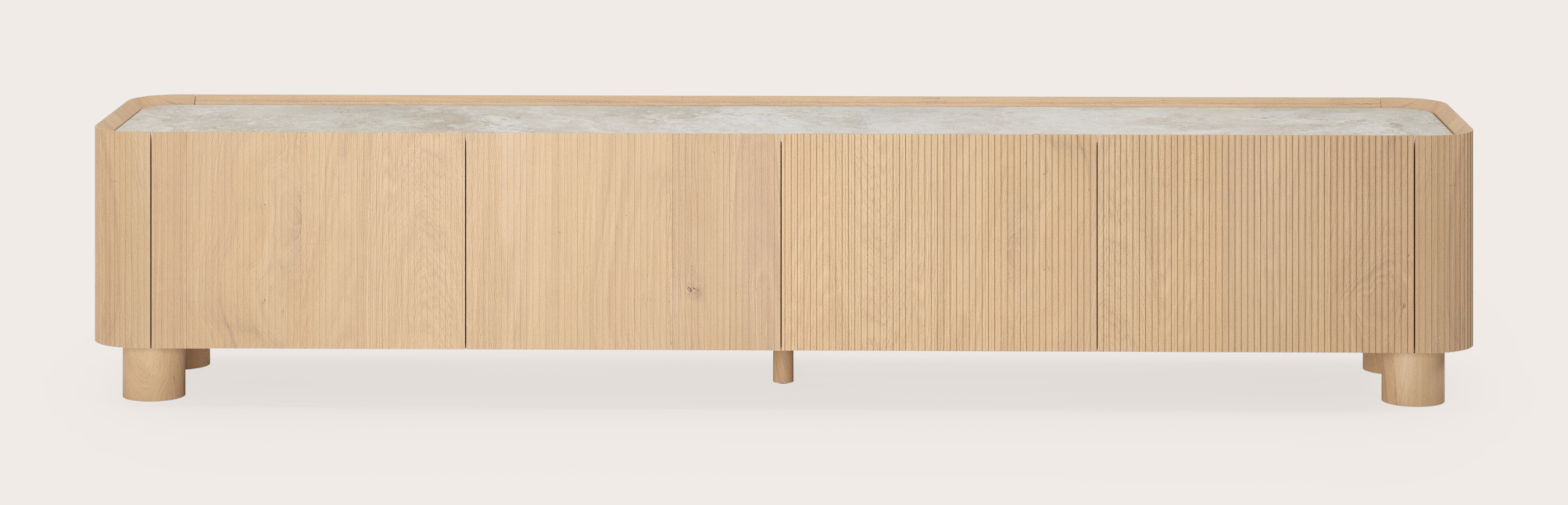 Grivato tv-meubel in natuurkleurige eik met ronde poten met volkeramisch Ceramo blad in kleur Rapolano 219 x 45 cm
