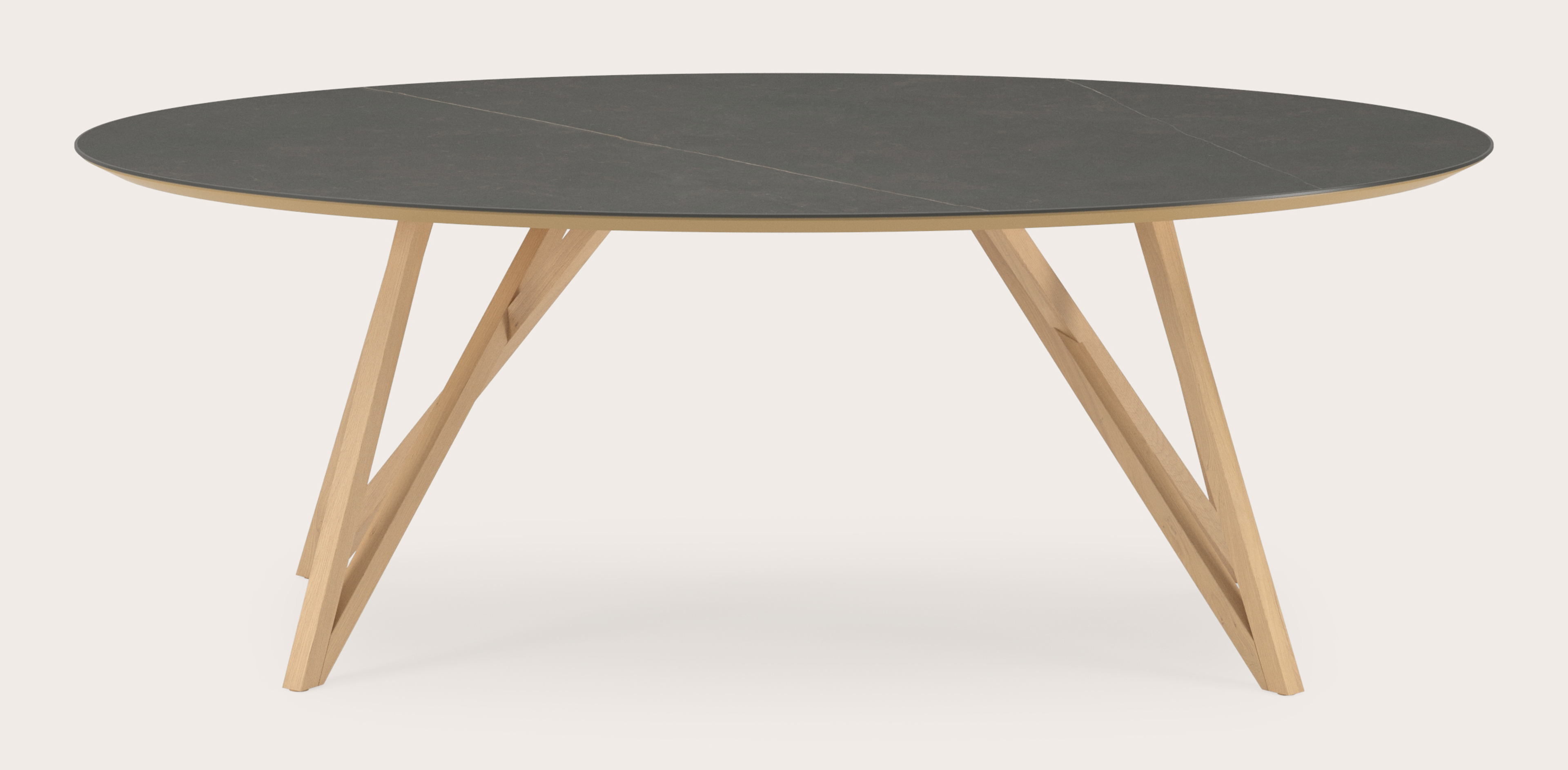 Eettafel Ragno onderstel in natuurkleurige eik met ovaal volkeramisch Ceramo blad in kleur Calatorao 220 x 120 x 77 cm