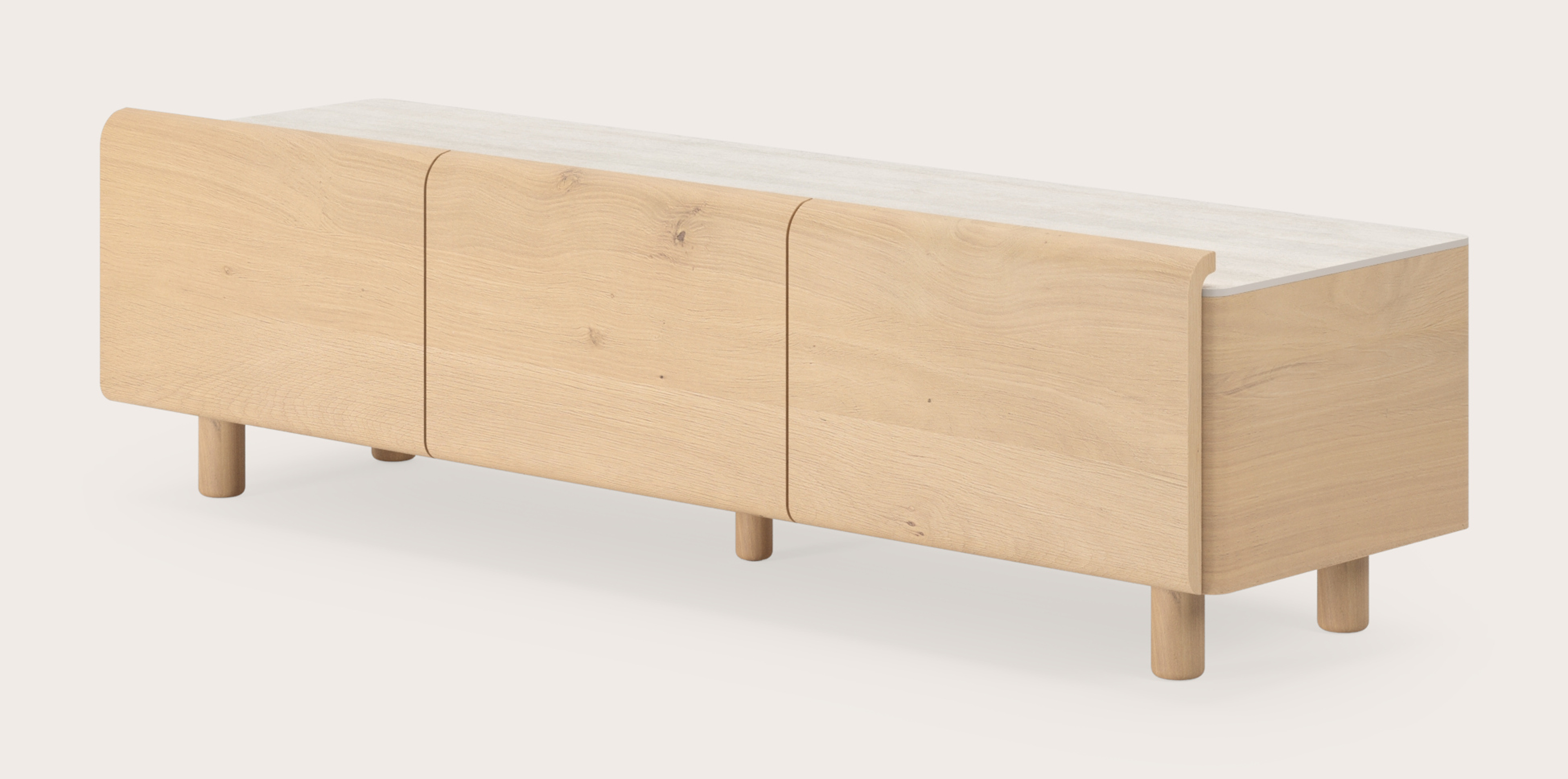 Divino tv-meubel in natuurkleurige eik met volkeramisch Ceramo blad in kleur Travertino bianco met ronde houten poten 147x43x31cm