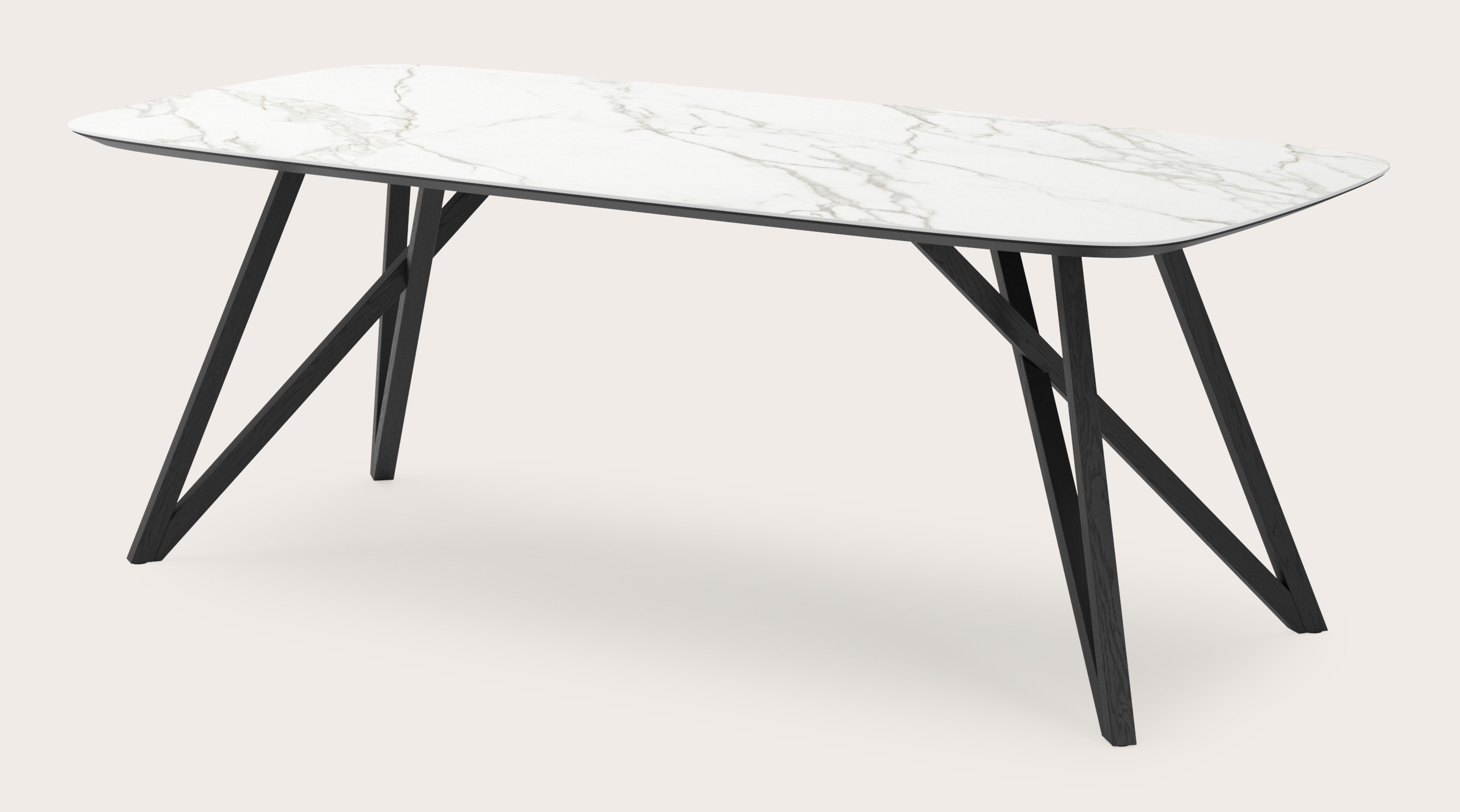 Eettafel Ragno onderstel in zwarte eik met bootvormig volkeramisch Ceramo blad in kleur Calacatta 220 x 105 x 77 cm