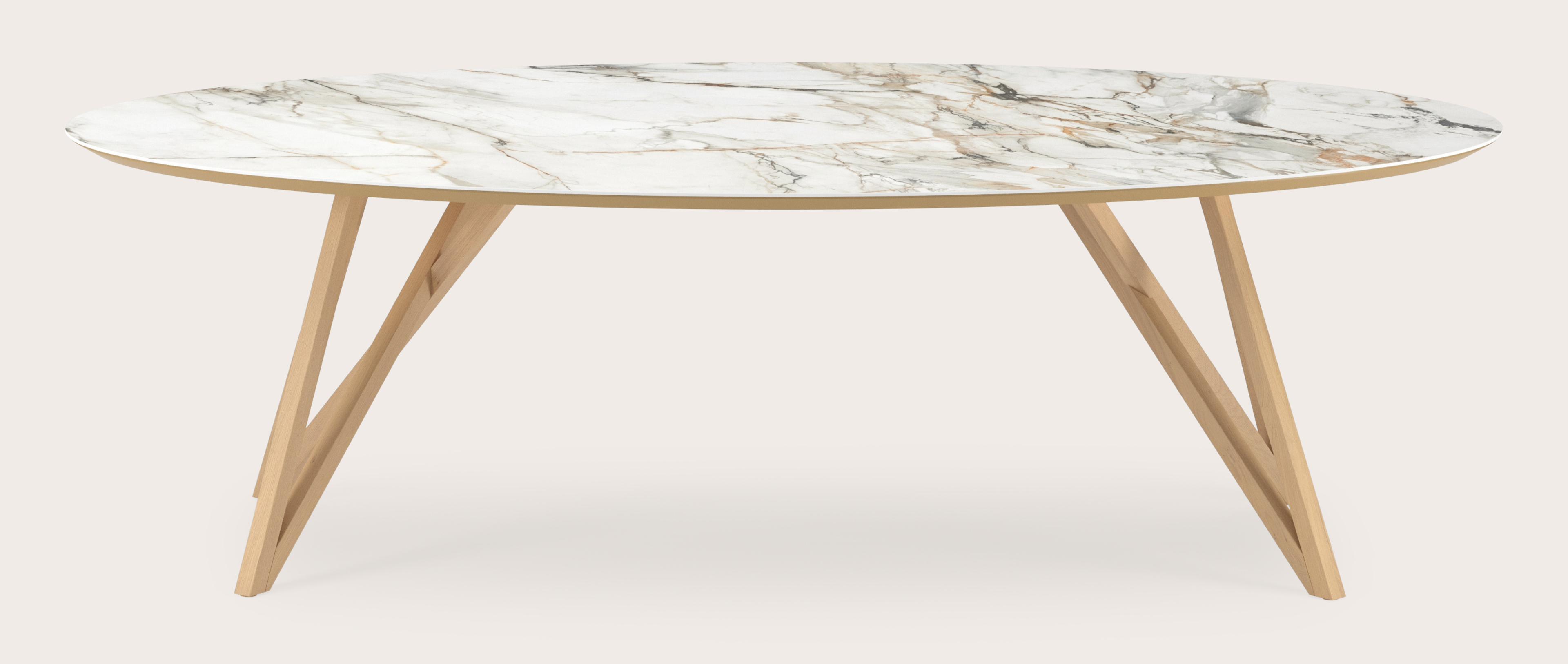 Eettafel Ragno onderstel in natuurkleurige eik met ovaal volkeramisch Ceramo blad in kleur Calacatta Luxe 260 x 130 x 76 cm