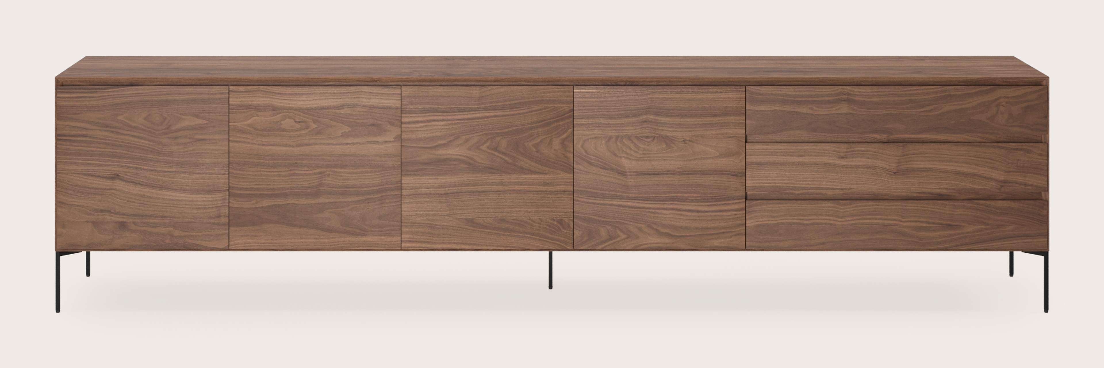 Buffet Arno en noyer avec pieds carrés 290 x 45 cm