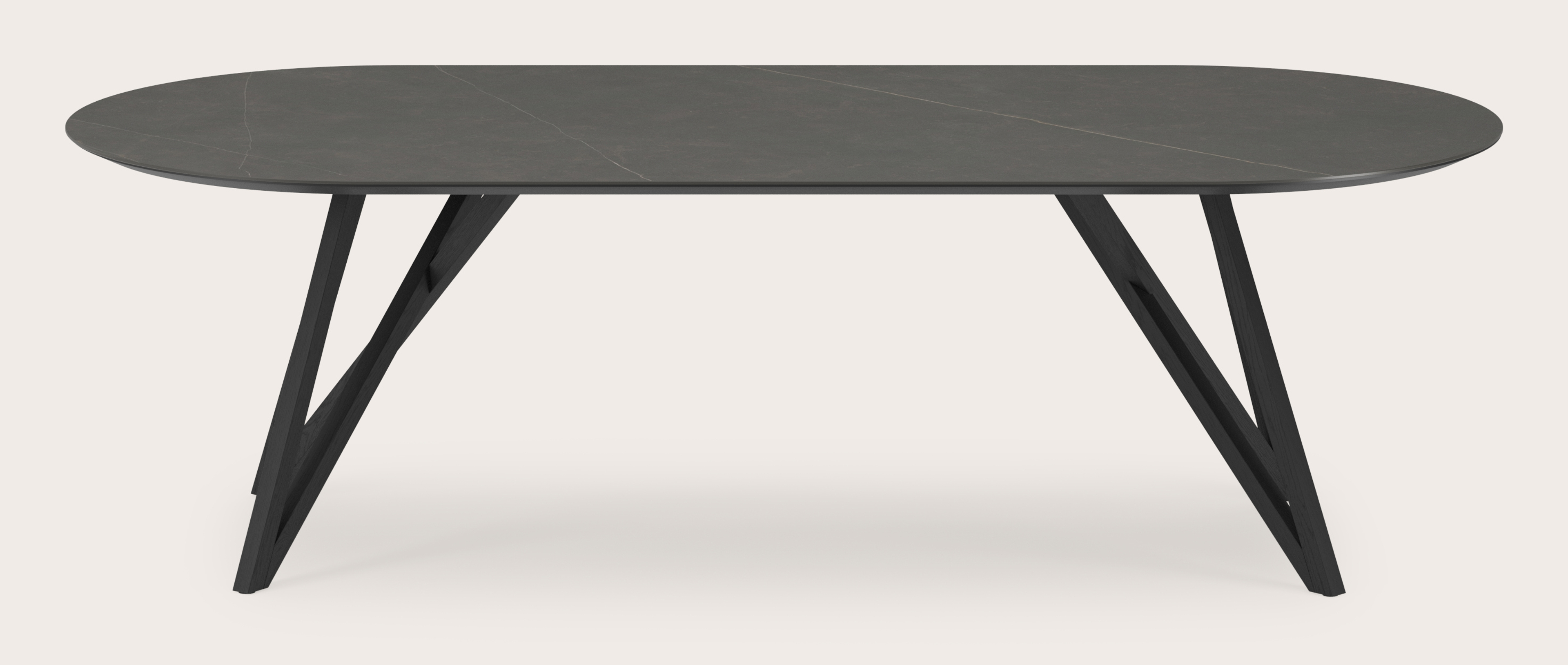 Eettafel Ragno onderstel in zwarte eik met plat ovaal volkeramisch Ceramo blad in kleur Calatorao 260 x 115 x 77 cm 