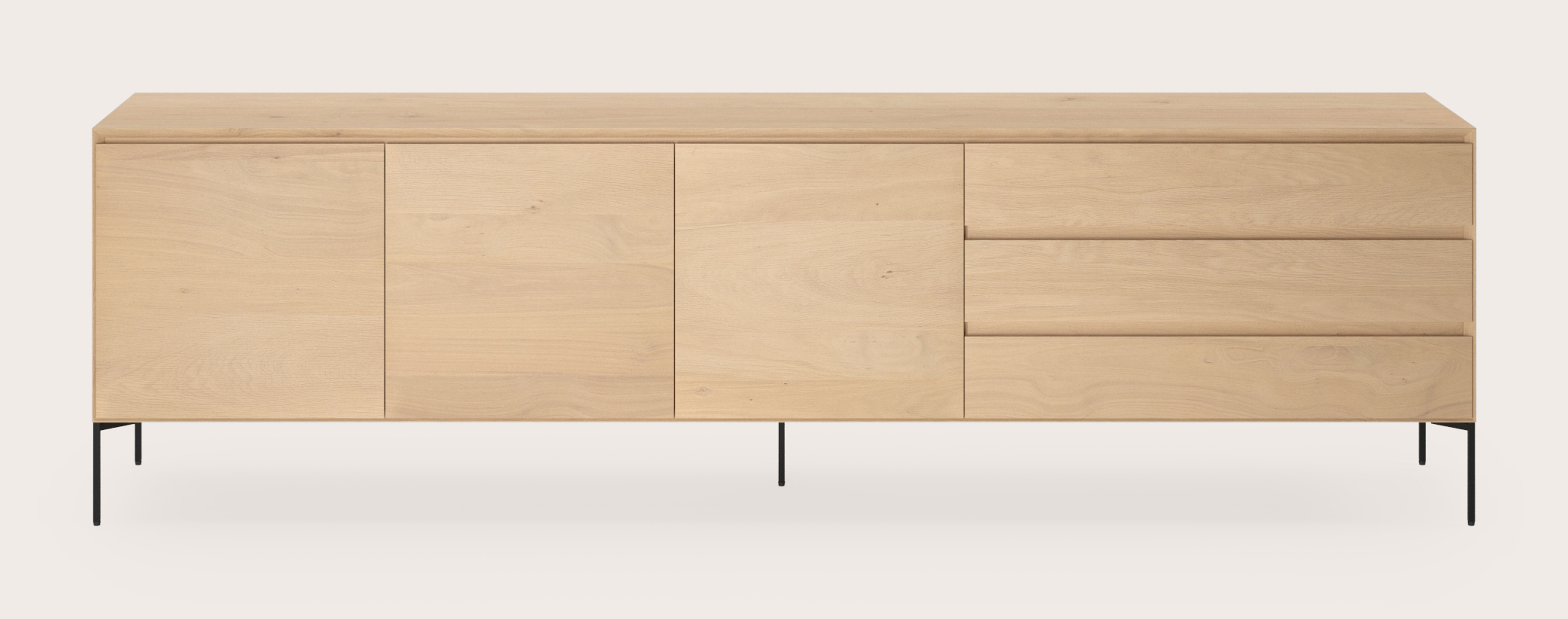 Arno dressoir in natuurkleurige eik met vierkante poten 240 x 45 cm