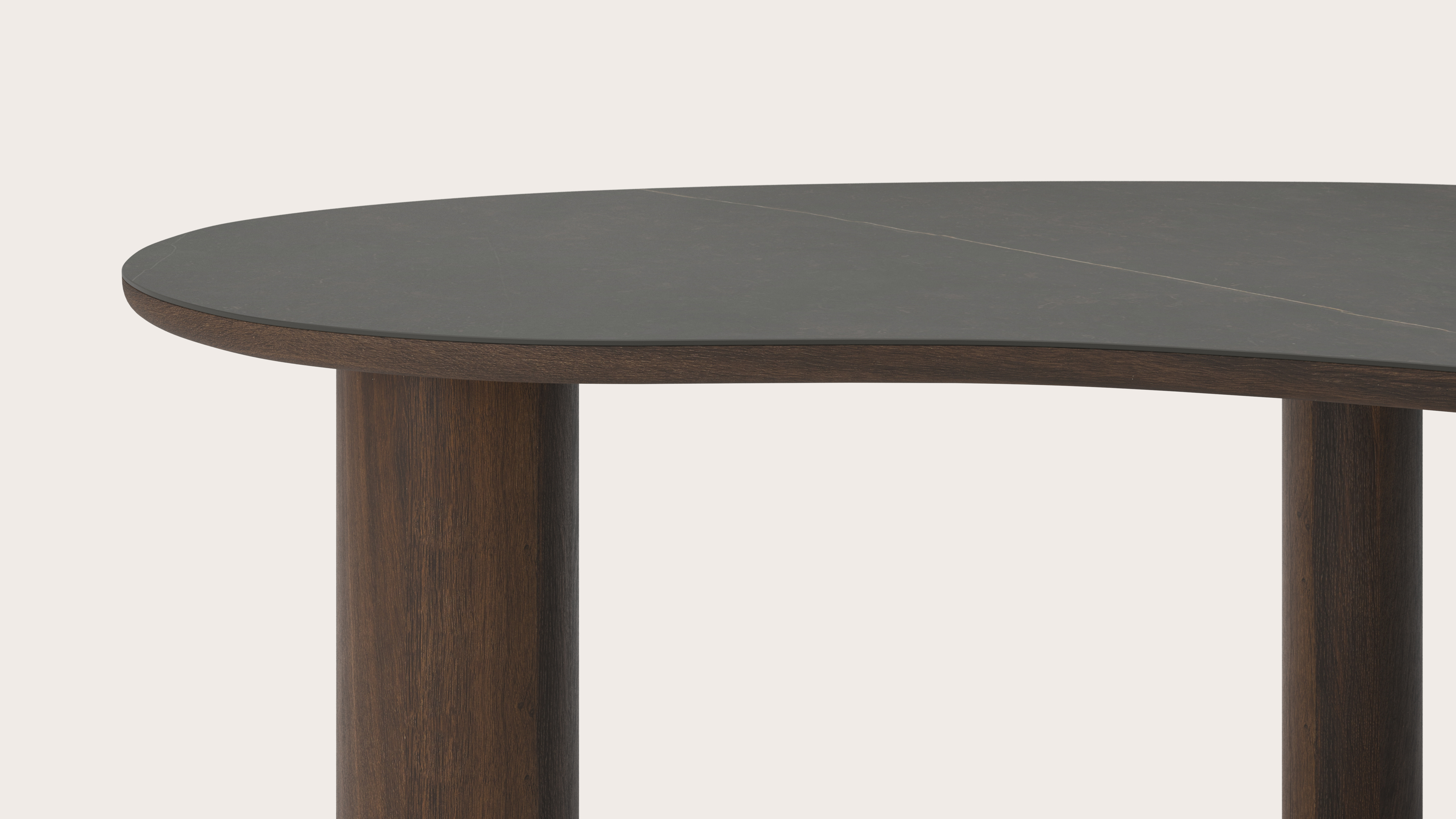 Eettafel Amato Rondo onderstel in gerookte eik met Blobvormig volkeramisch Ceramo blad in kleur Calatorao 220 x 112 x 77 cm