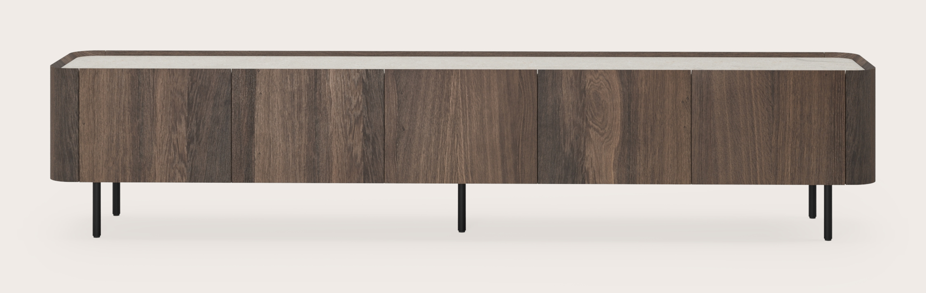 Meuble tv Curvato en chêne fumé avec pieds ronds en métal avec plateau Ceramo en céramique en couleur Shilin 249 x 45 x 52 cm