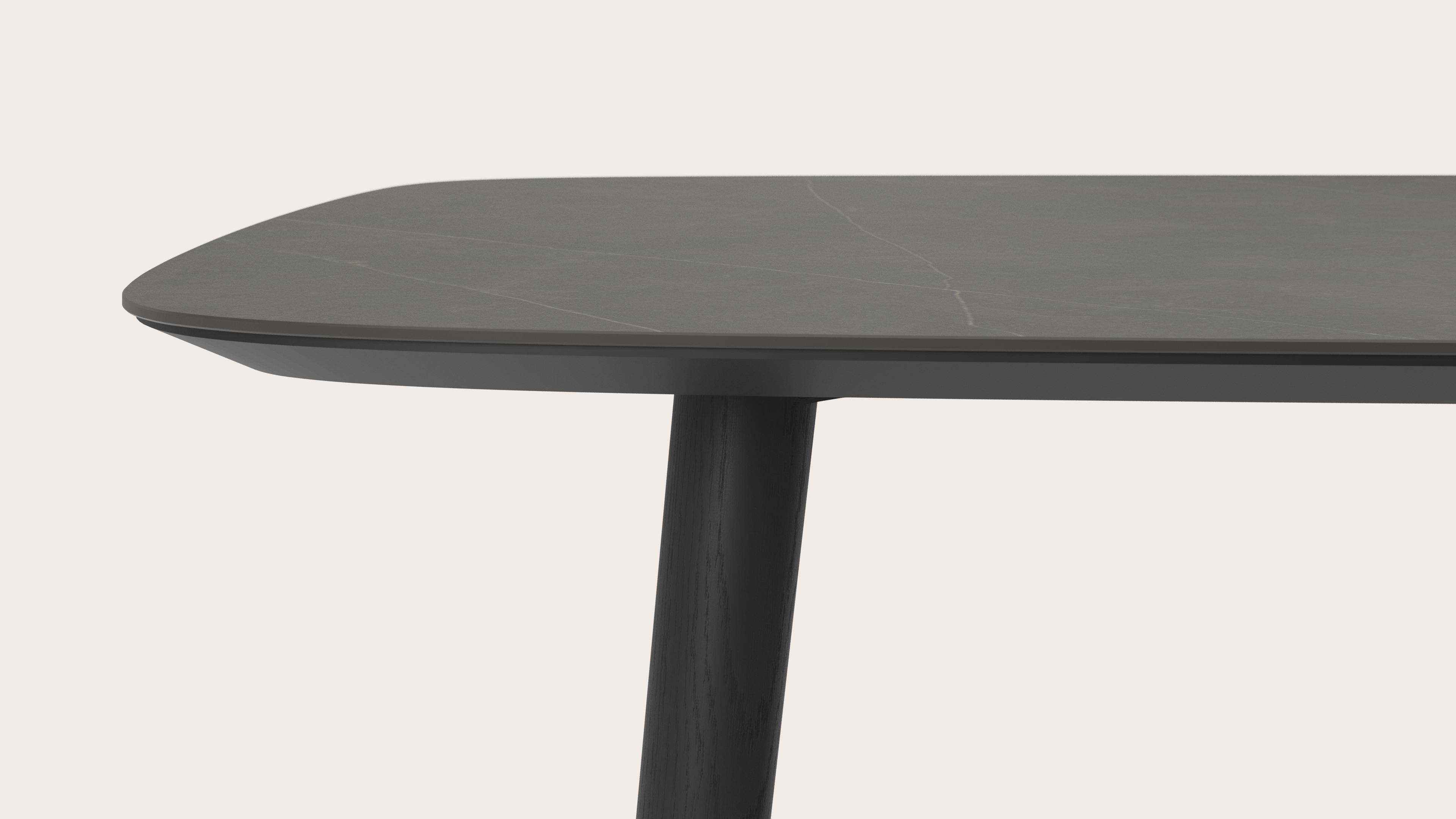 Eettafel Conico onderstel in zwarte eik met bootvormig volkeramisch Ceramo blad in kleur Calatorao 260 x 110 x 77 cm