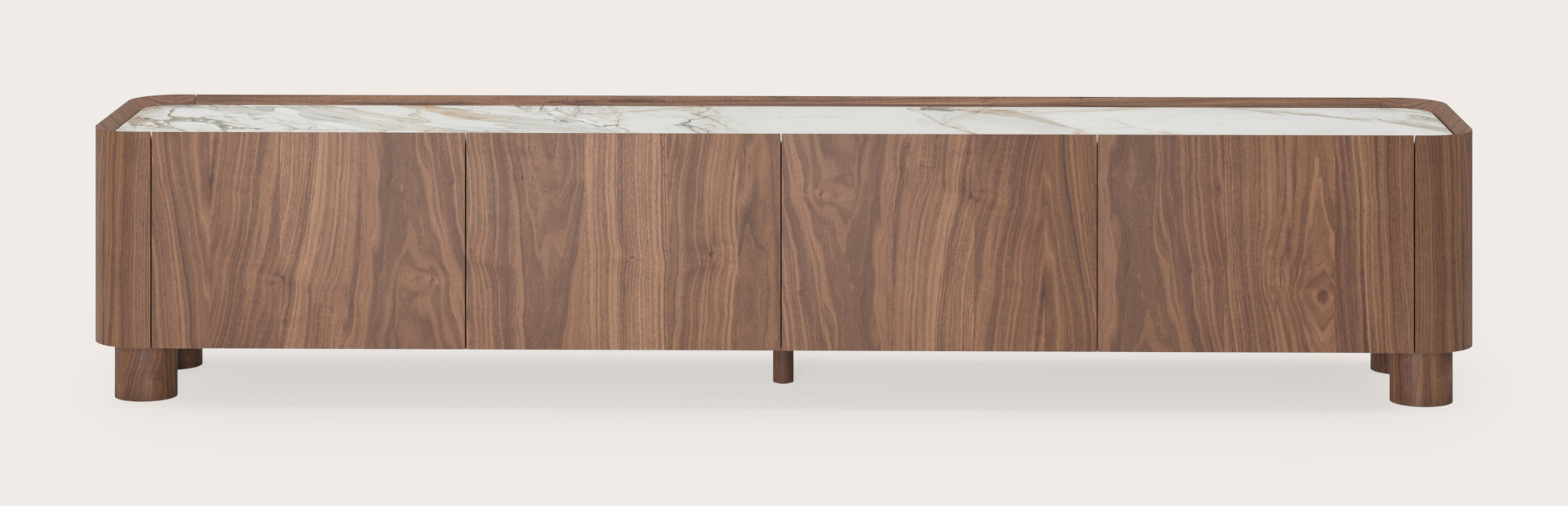 Meuble tv Curvato en noyer avec pieds ronds en bois avec plateau Ceramo en céramique en couleur Calacatta Luxe 219 x 45 x 44 cm