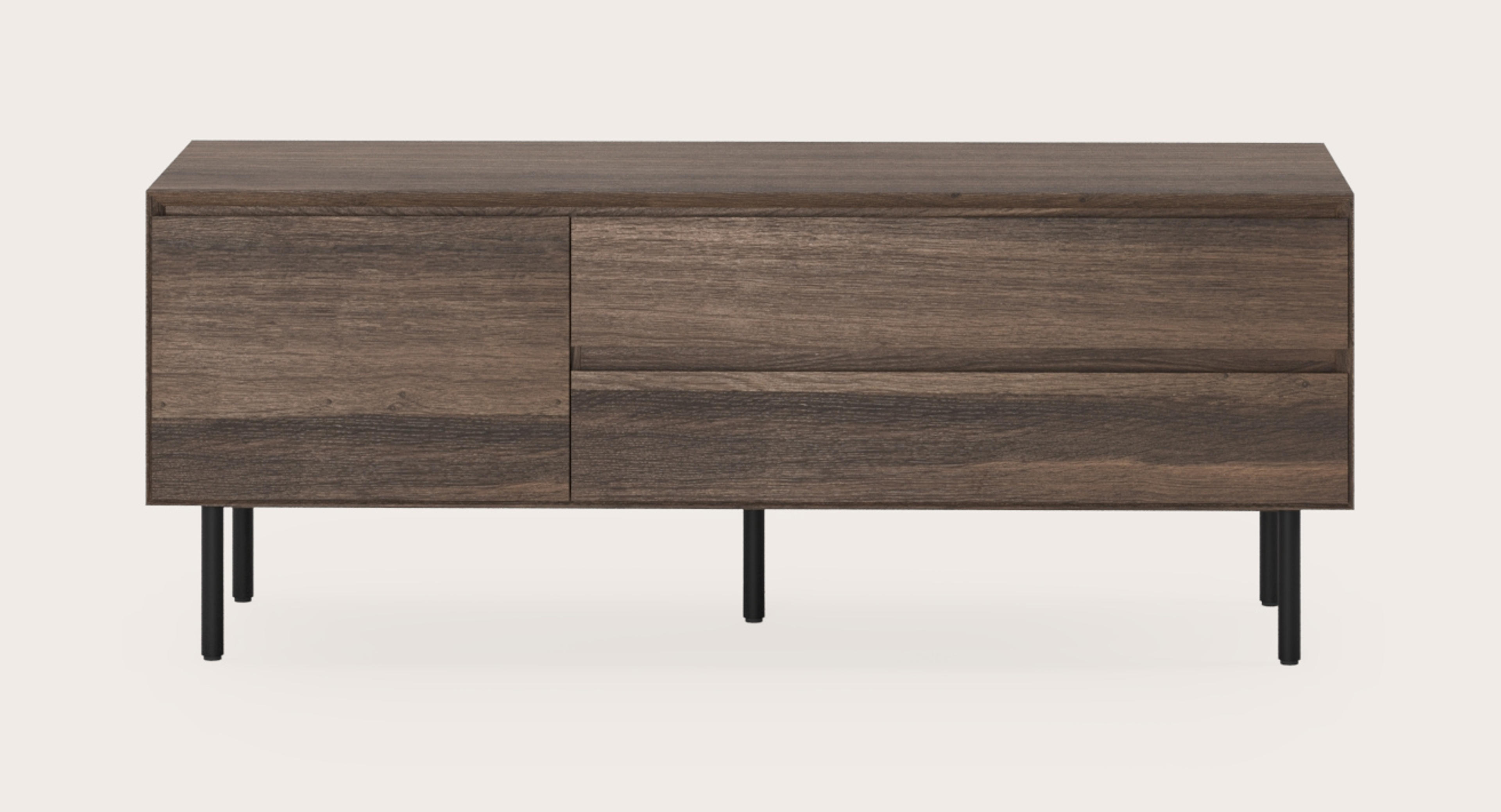 Arno tv-meubel in gerookte eik met ronde poten 130 x 45 cm