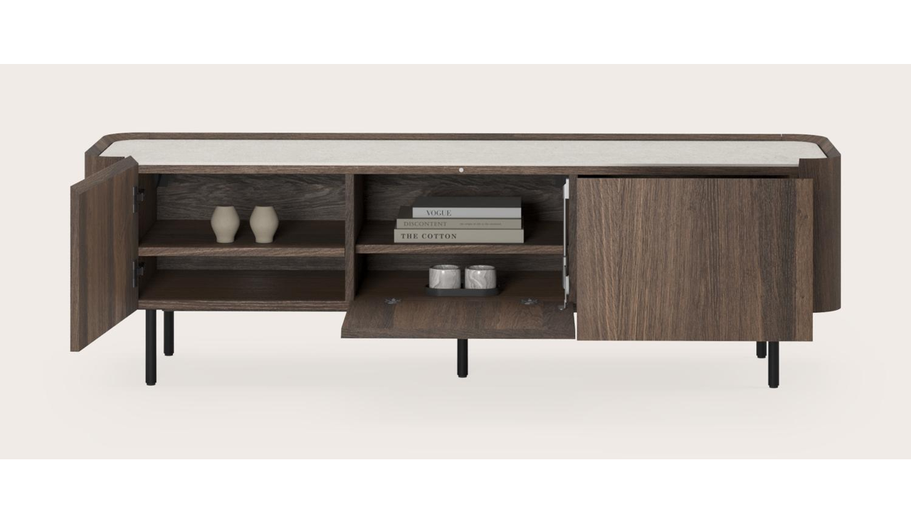 Meuble tv Curvato en chêne fumé avec pieds ronds en métal avec plateau Ceramo en céramique en couleur Shilin 169 x 45 x 52 cm