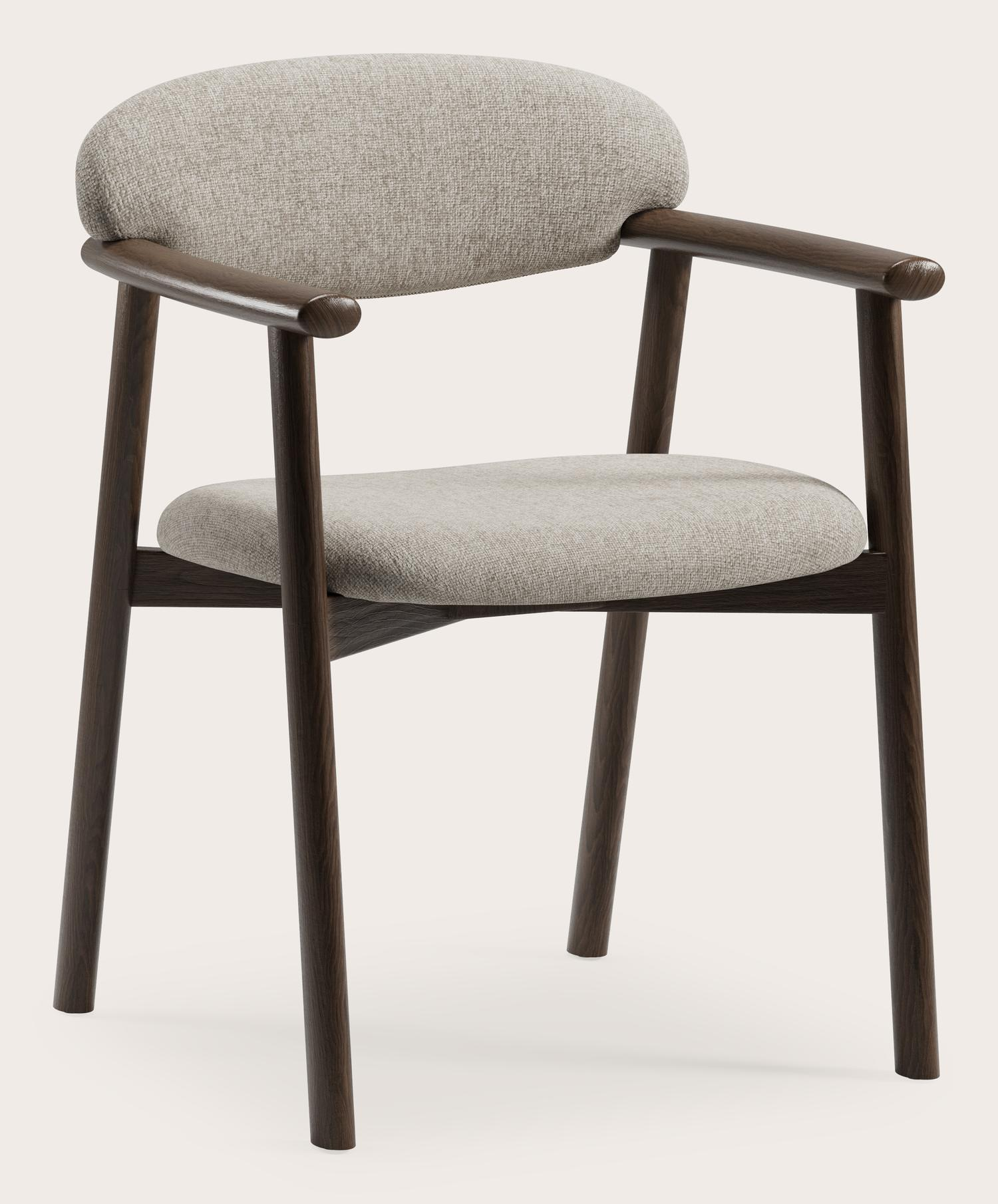 Serrato armstoel in Lunaro stof Almond met stoelpoot in gerookte eik