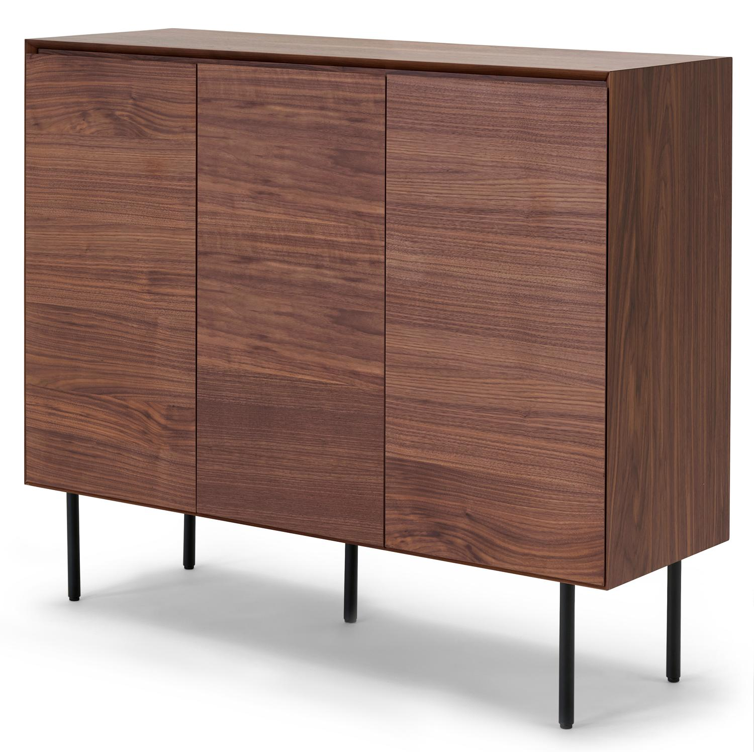 Arno hoge dressoir in walnoot met ronde poten 140 x 45 cm